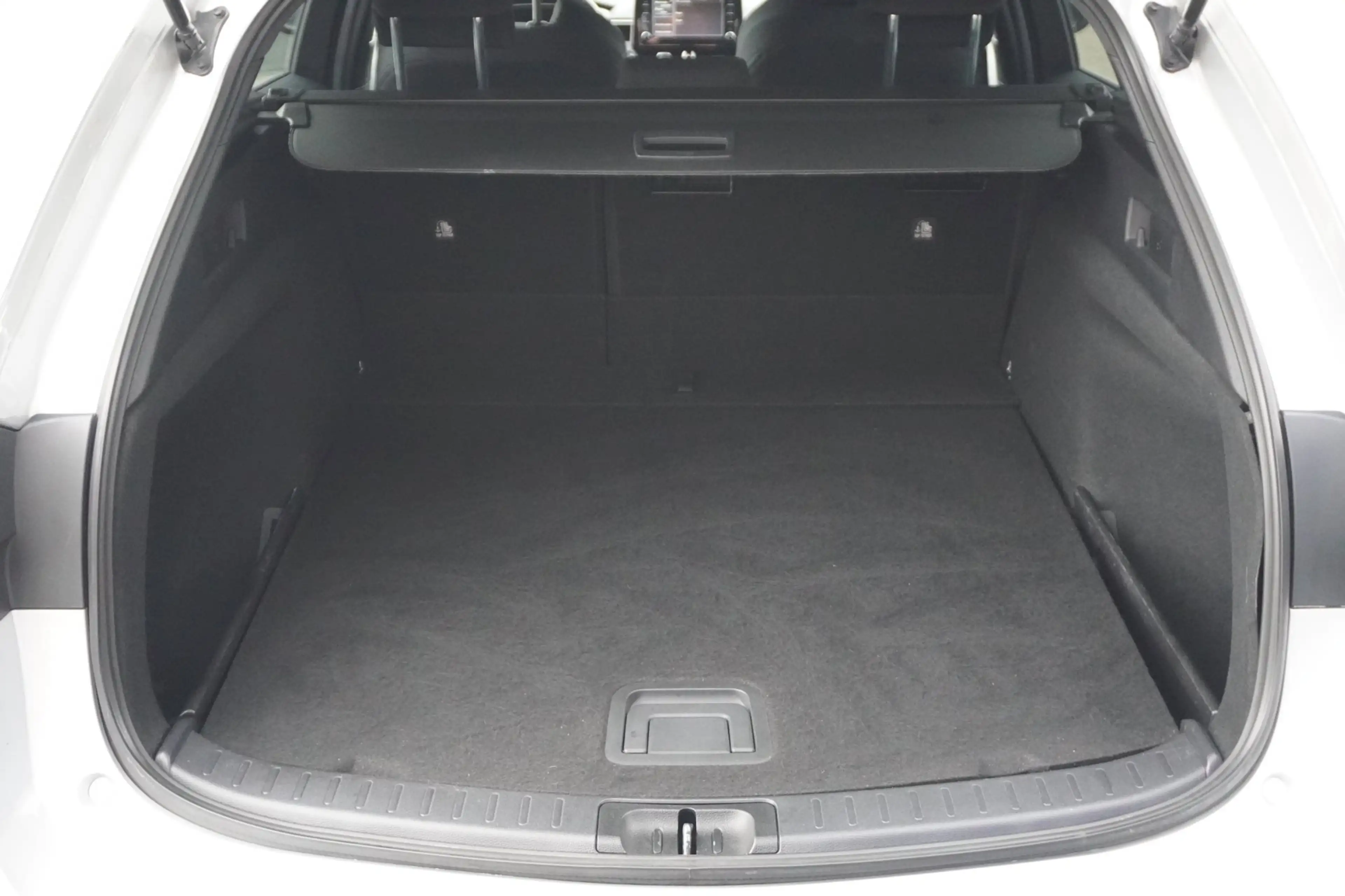 Toyota Corolla Touring Sports 1.8 Hybrid Dynamic — photo 5