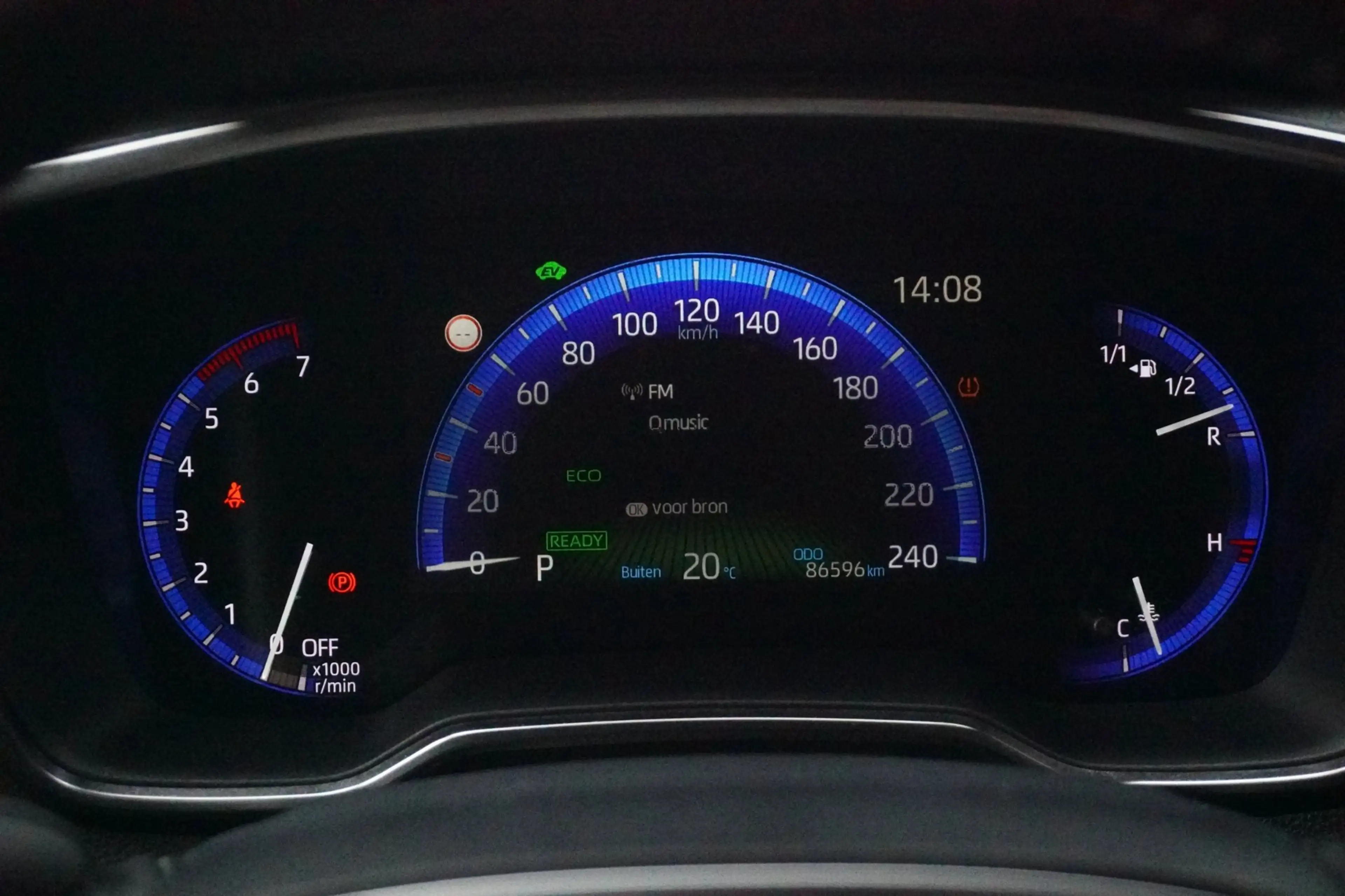 Toyota Corolla Touring Sports 1.8 Hybrid Dynamic — photo 14