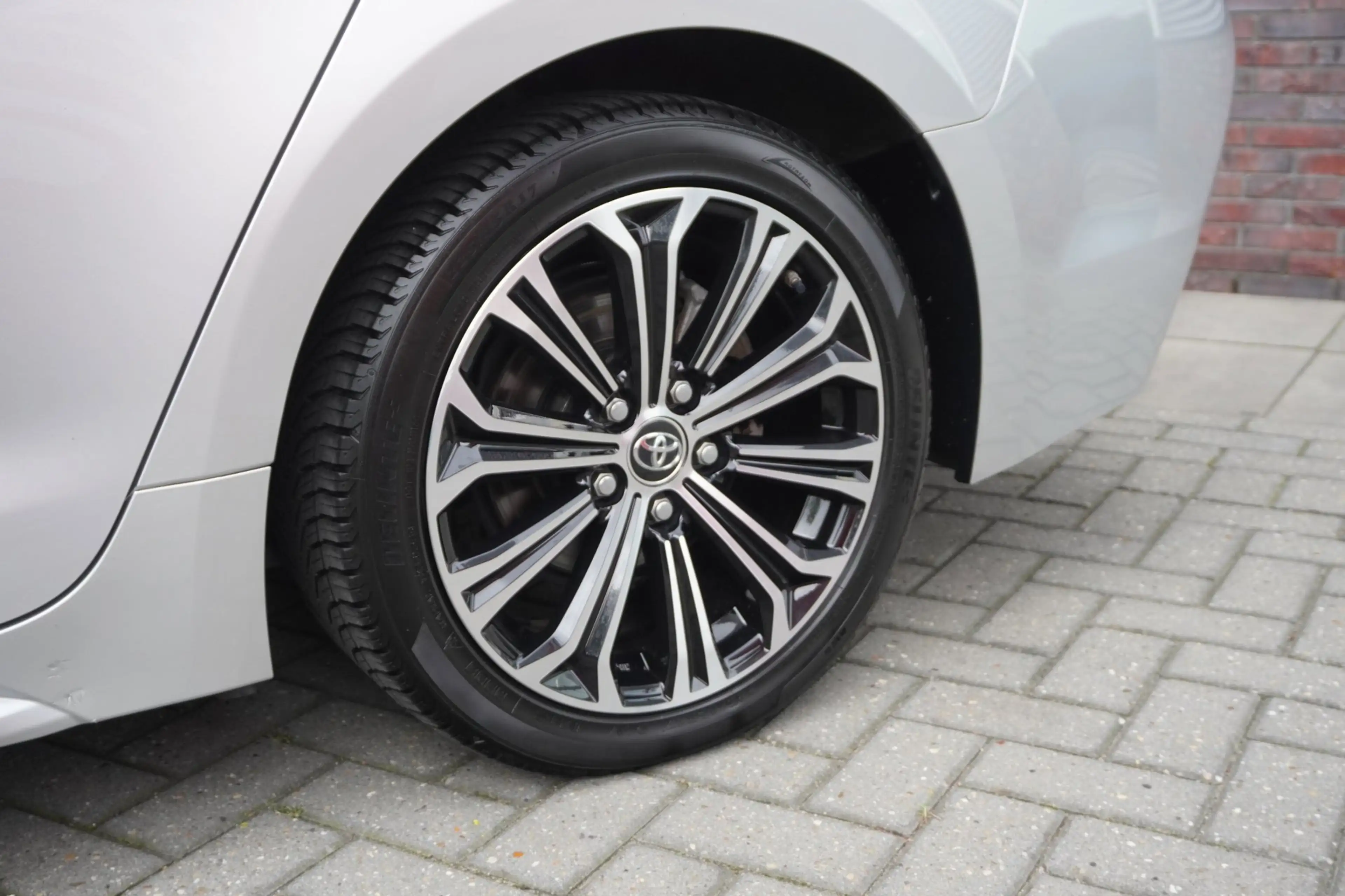 Toyota Corolla Touring Sports 1.8 Hybrid Dynamic — photo 7