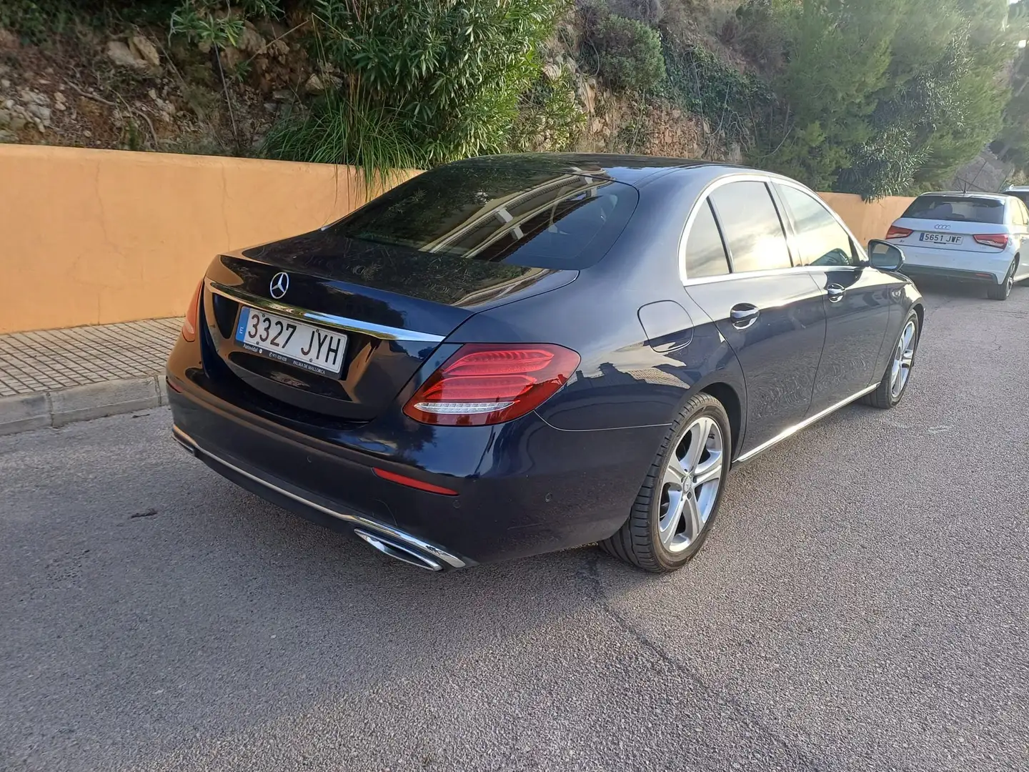 Mercedes-Benz E 220 E 220d 9G-Tronic 194 Azul - 2