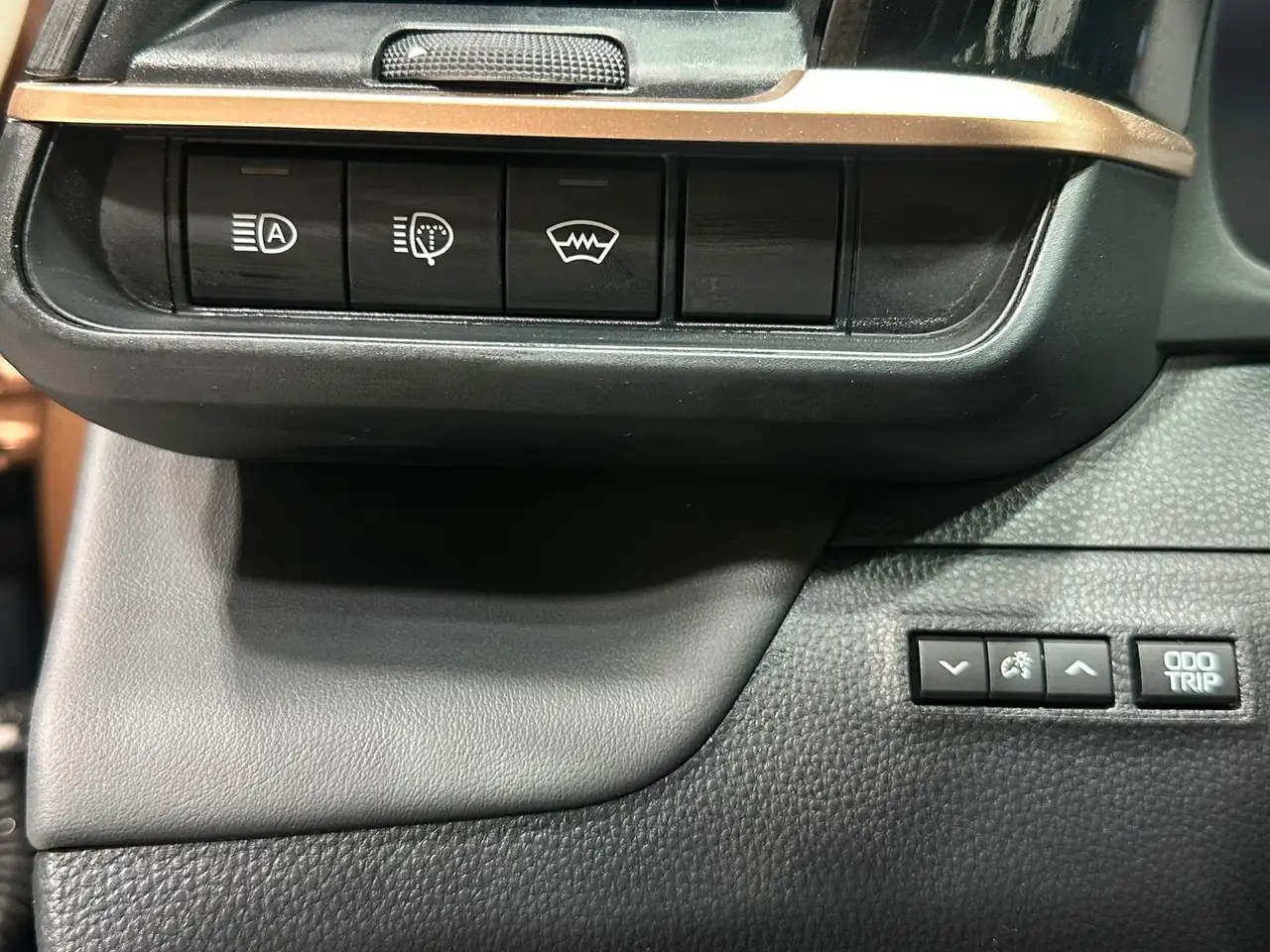 Toyota Crown снимка Toyota Crown