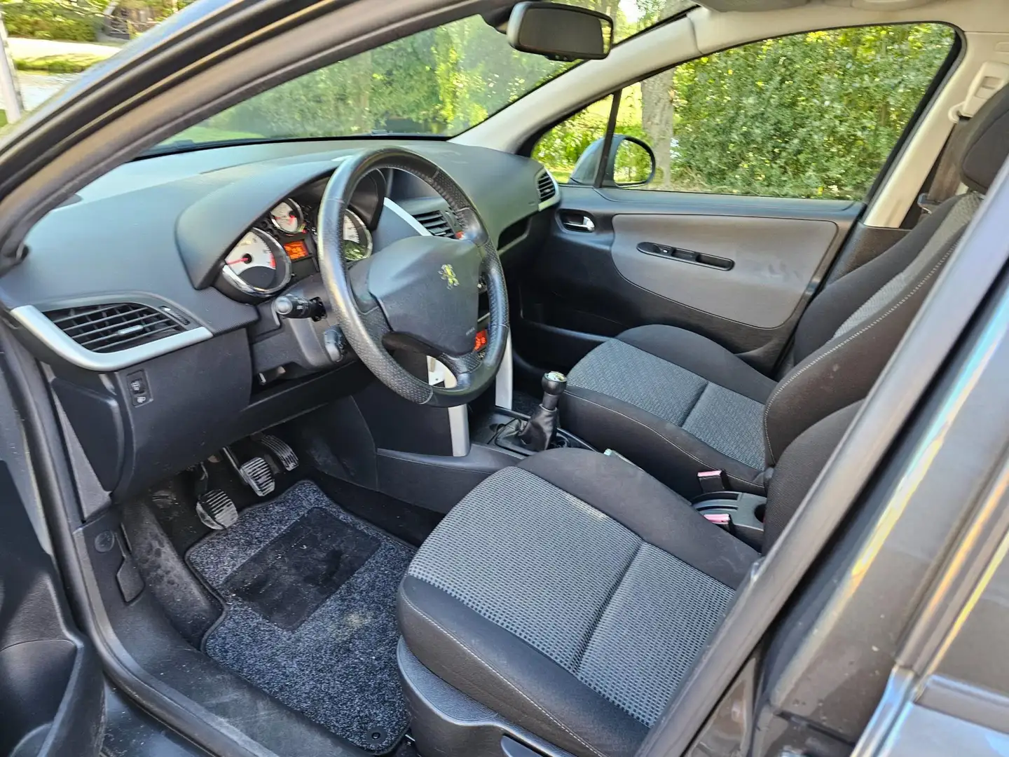 Peugeot 207 1.6 VTi XS 5-deurs PANORAMA/airco/CRUISE Grijs - 2