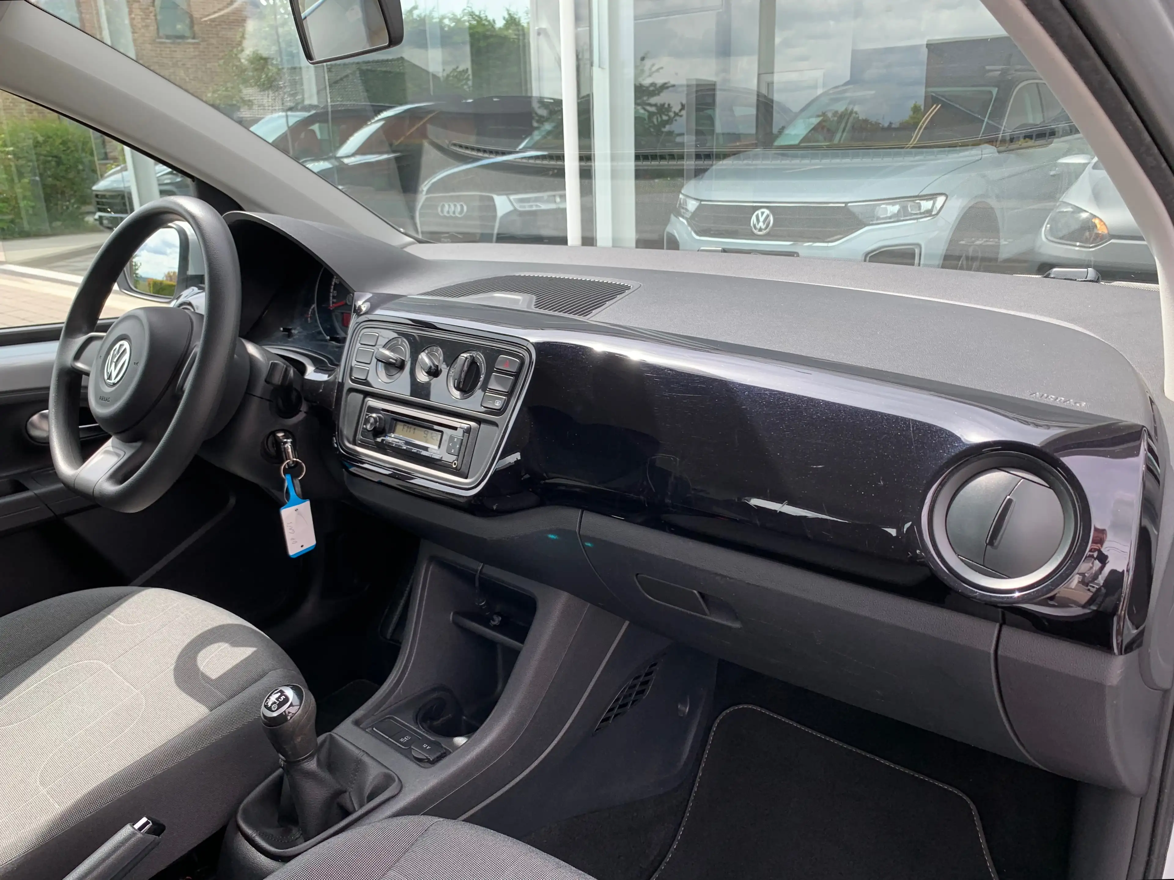 SEAT Mii 1.0i Essence / 5 Portes / Faible Km / Garantie / Prête À Immatriculer — photo 13