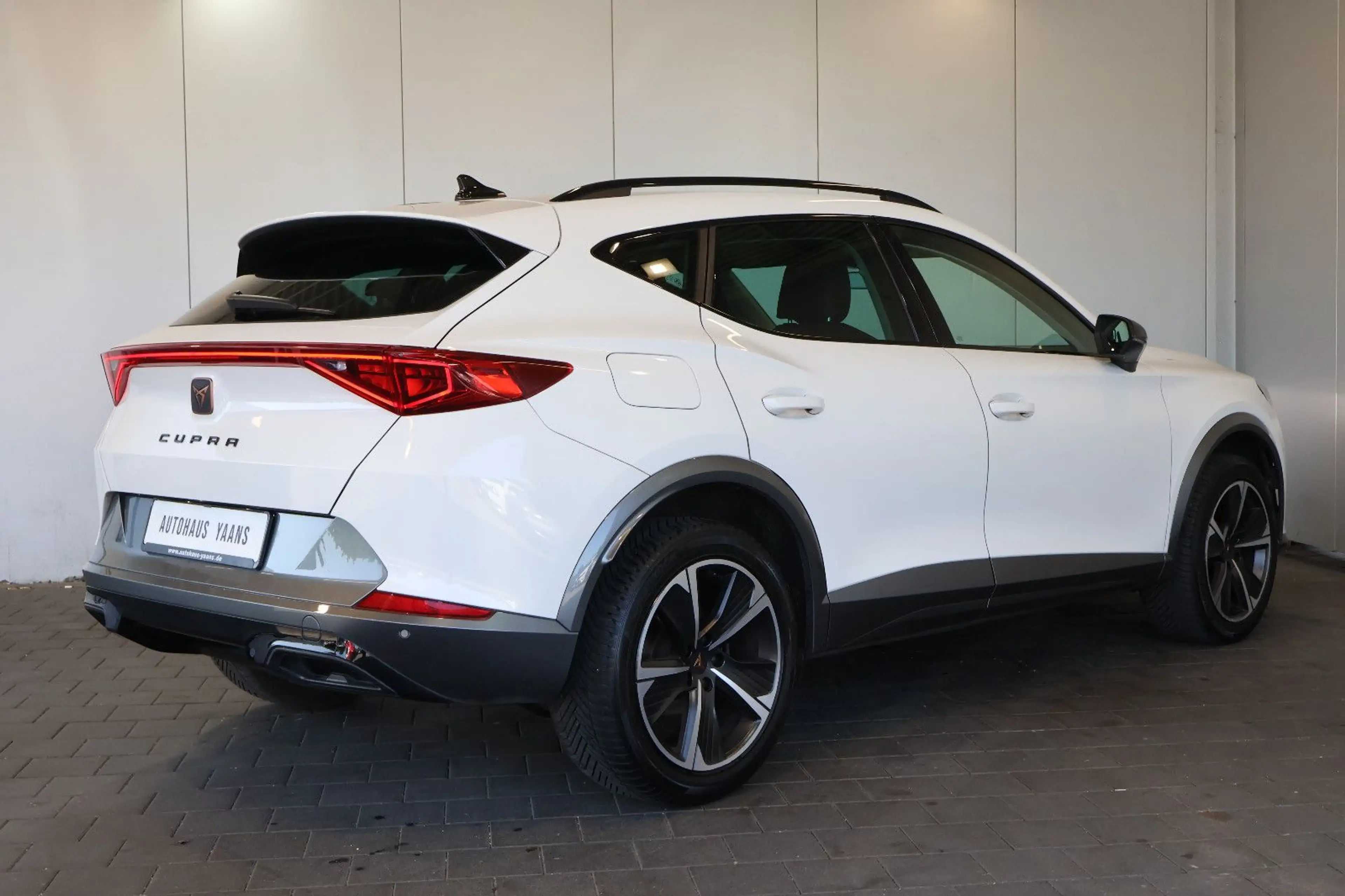 CUPRA Formentor 1.5 TSI AID+ACC+LANE+KEY+LED+18" — photo 4