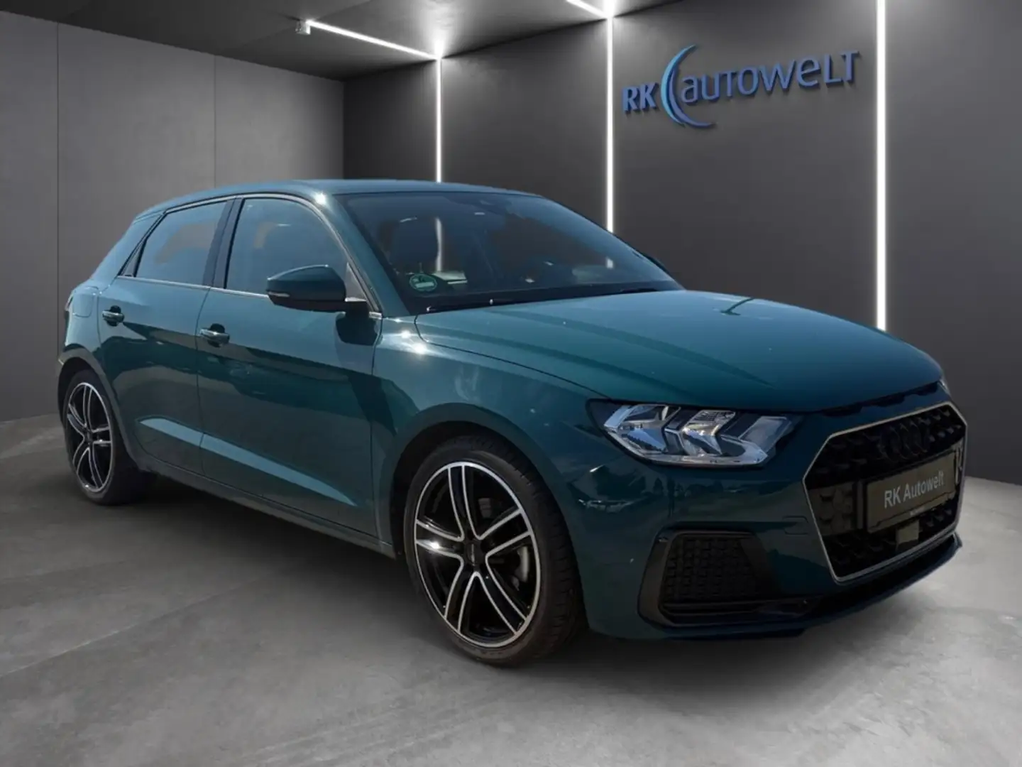 Audi A1 Sportback advanced 1,5 35 TFSI Apple CarPlay Andro Grün - 2
