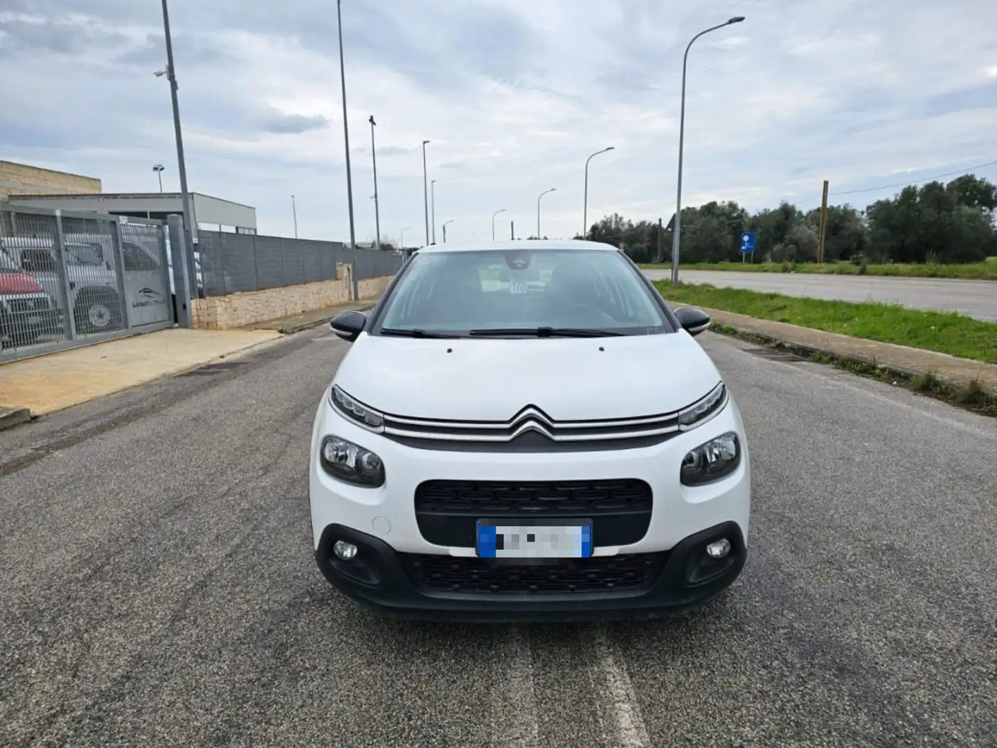 Citroen C3 BlueHDi 100 S&S Business Combi 4 POSTI N1 Weiß - 2