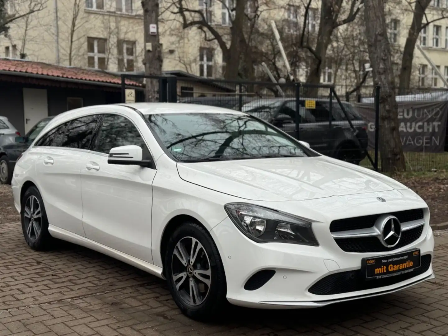 Mercedes-Benz CLA 200 Automatik,Sitzheizung Weiß - 2