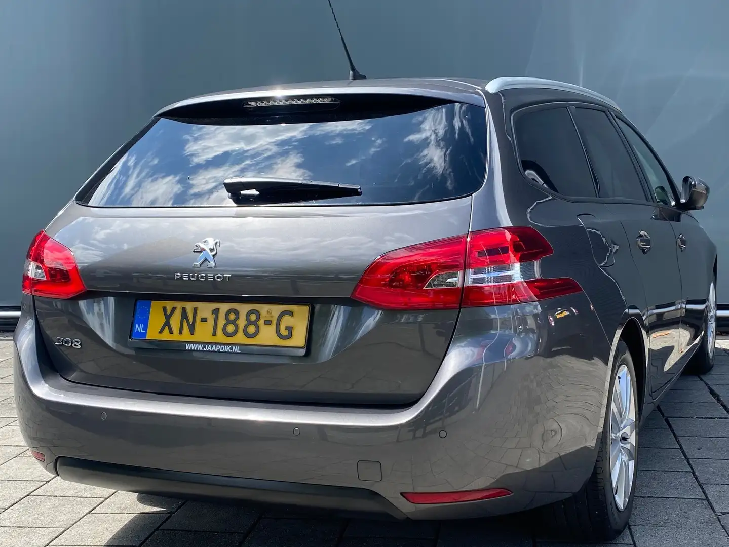 Peugeot 308 SW BWJ 2019 | 1.2 PT 111PK Executive | NWE APK | P Grijs - 2