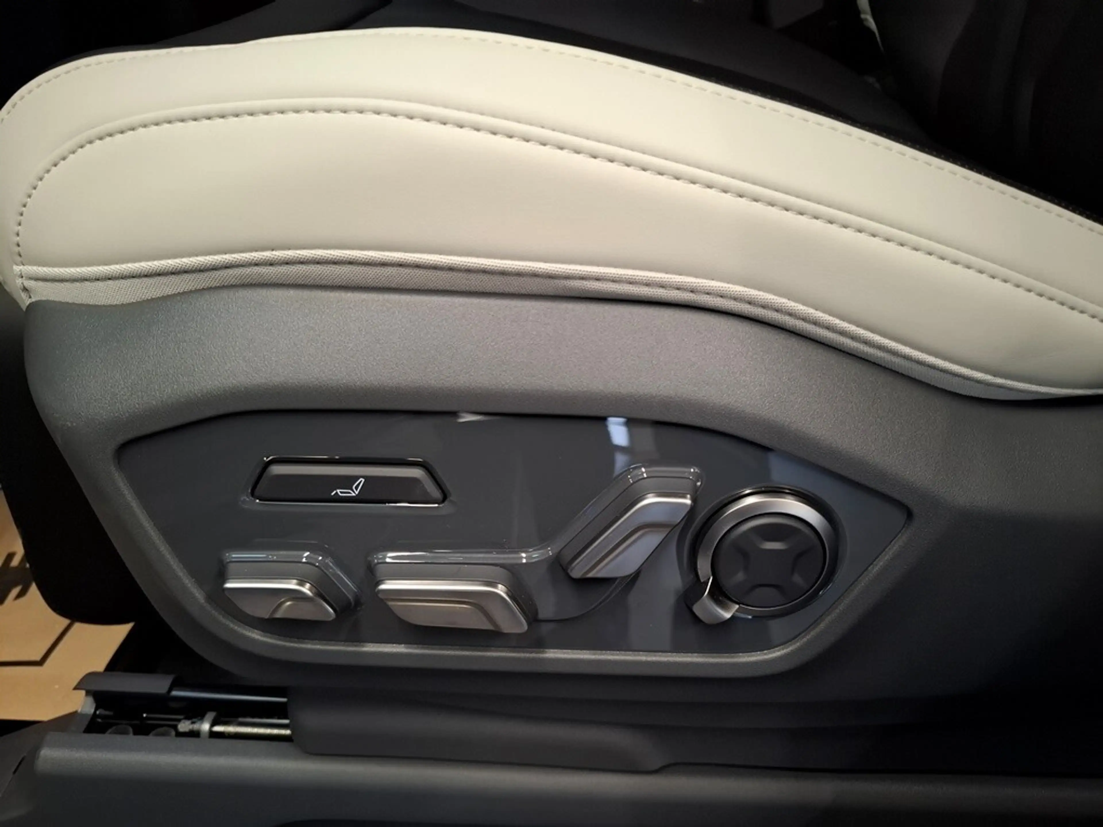 Kia EV9 AWD 99.8kWh GT-Line Aut. Panoramadach — photo 8