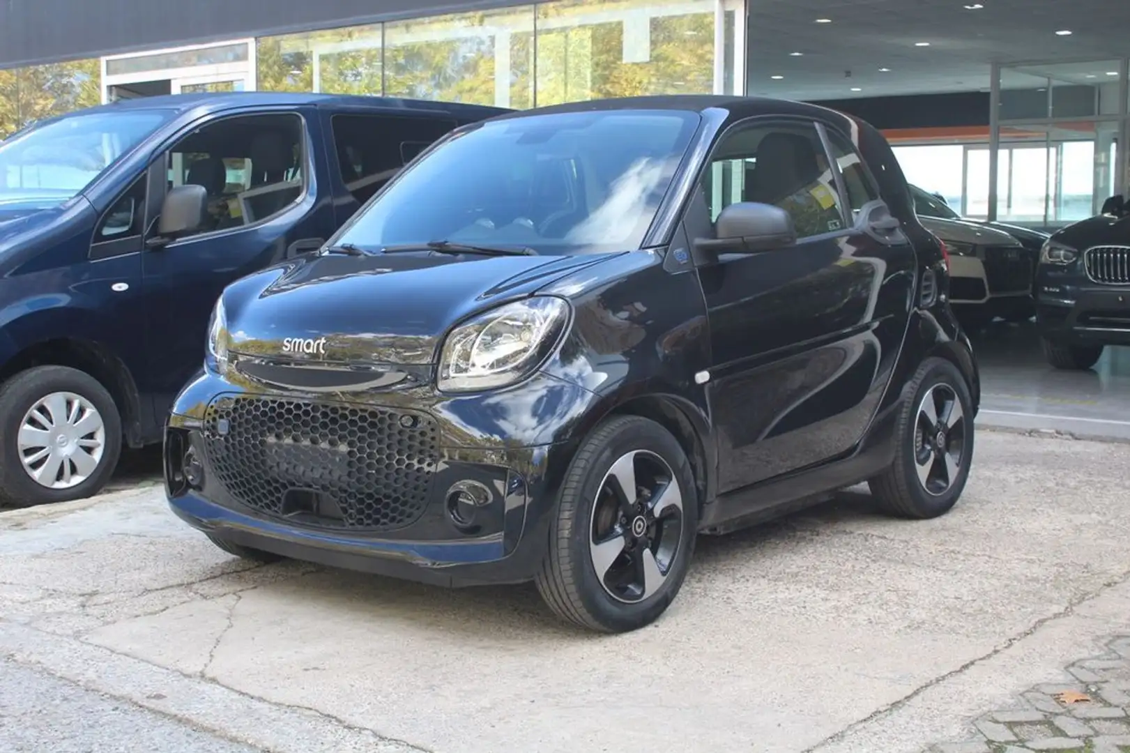 smart forTwo Coupé EQ Negro - 2