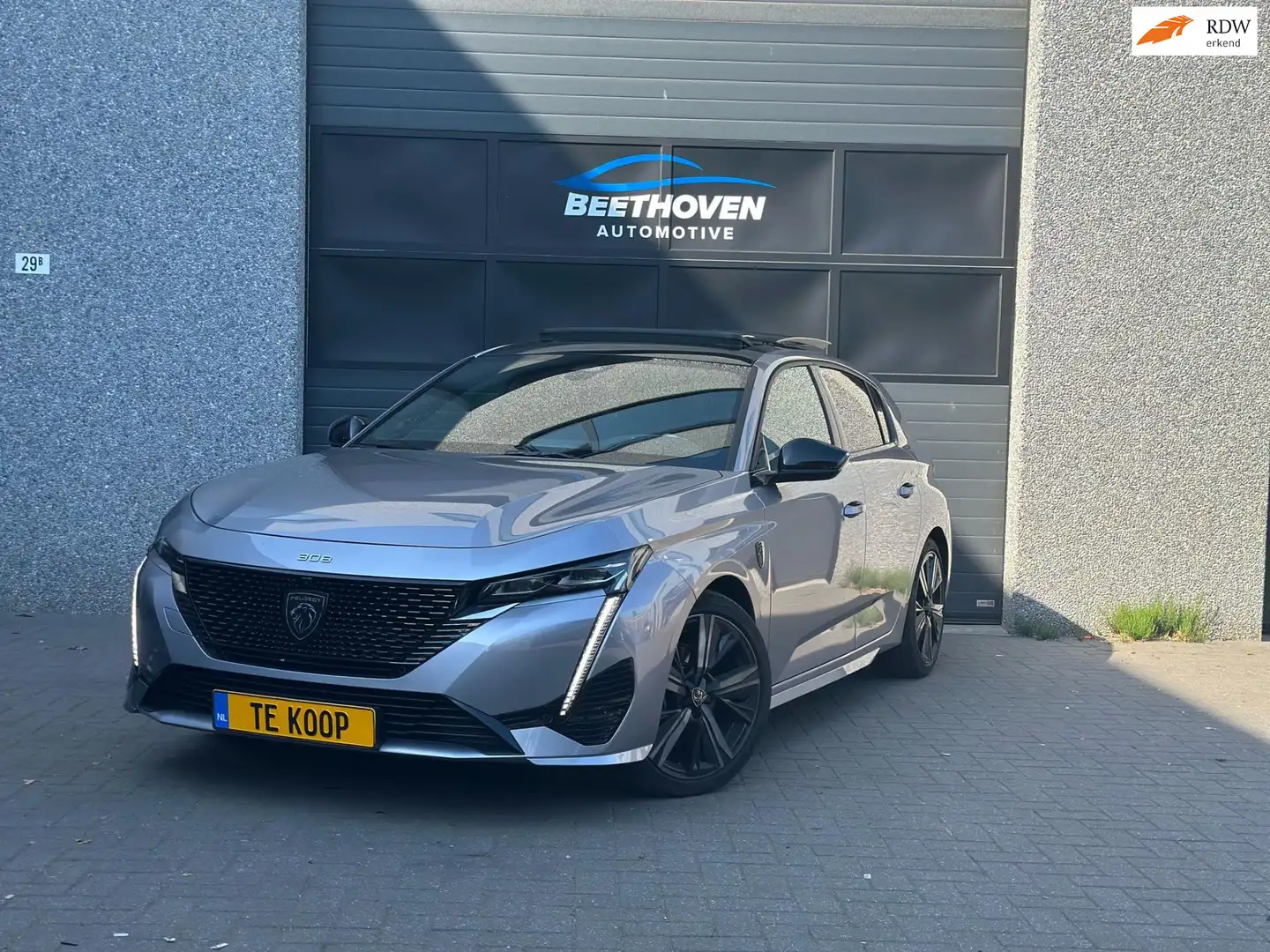 Peugeot 308 1.2 PureTech Allure Grau - 1