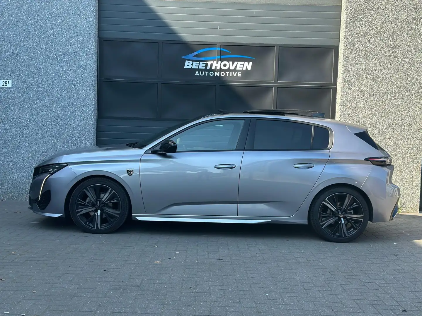 Peugeot 308 1.2 PureTech Allure Grau - 2