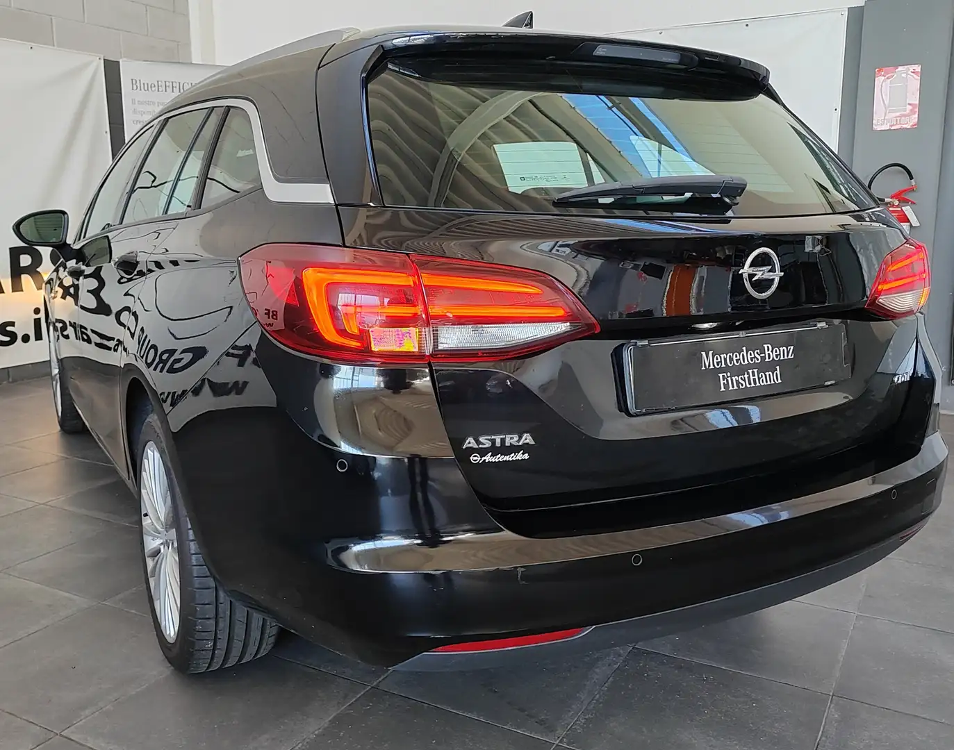 Opel Astra SPORTS TOURER 1.6 cdti Nero - 2