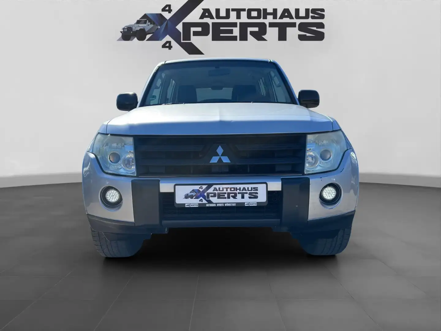 Mitsubishi Pajero PAJERO 3.2 DI-D| AUT. | 4x4 | 3.3 TO Argent - 1