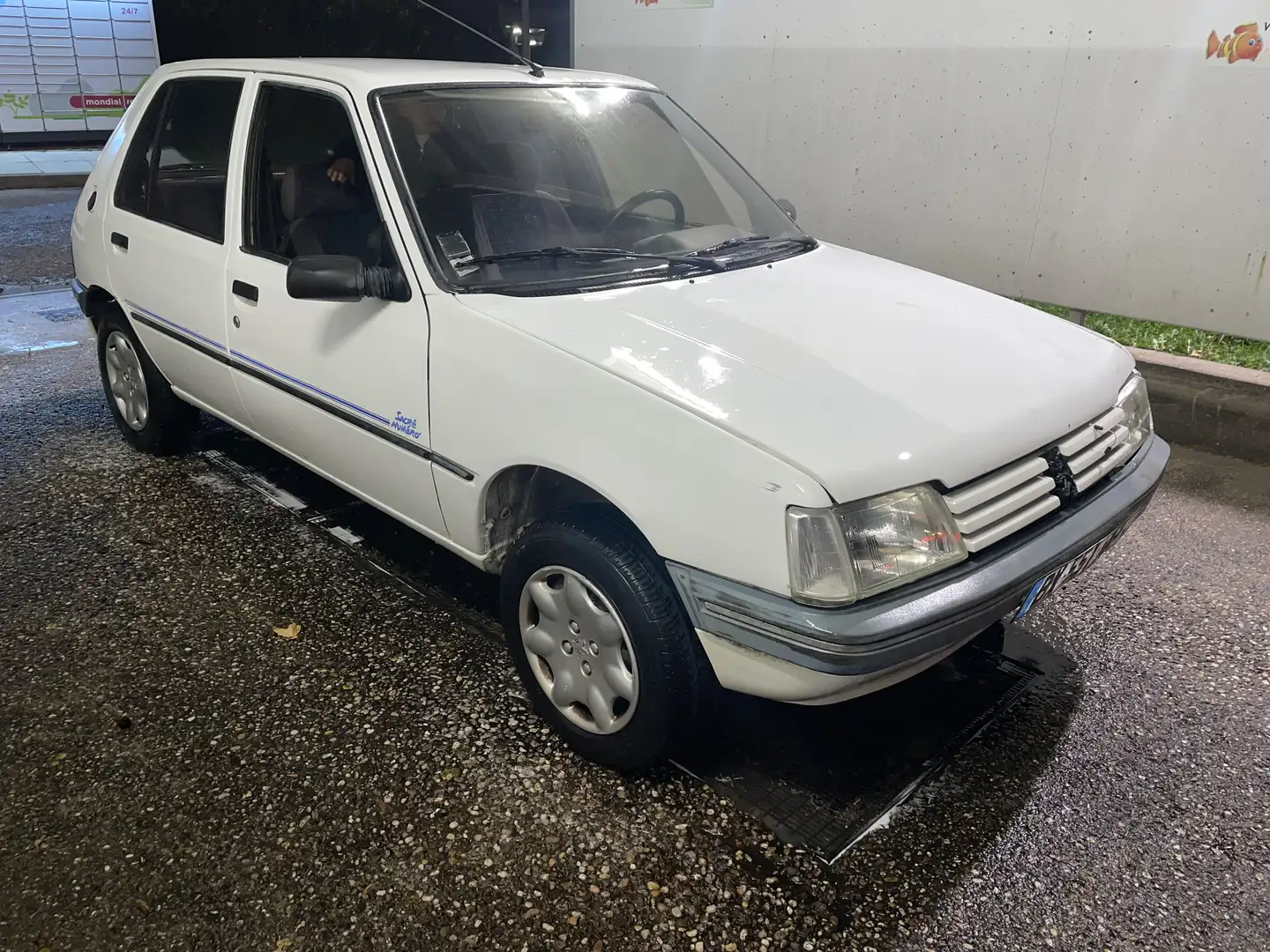 Peugeot 205 1.8 Tbo D Sacré Numéro - 1