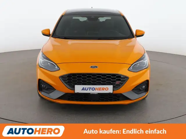 Ford Focus view 9