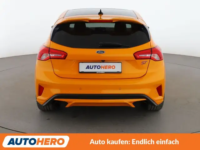 Ford Focus view 5