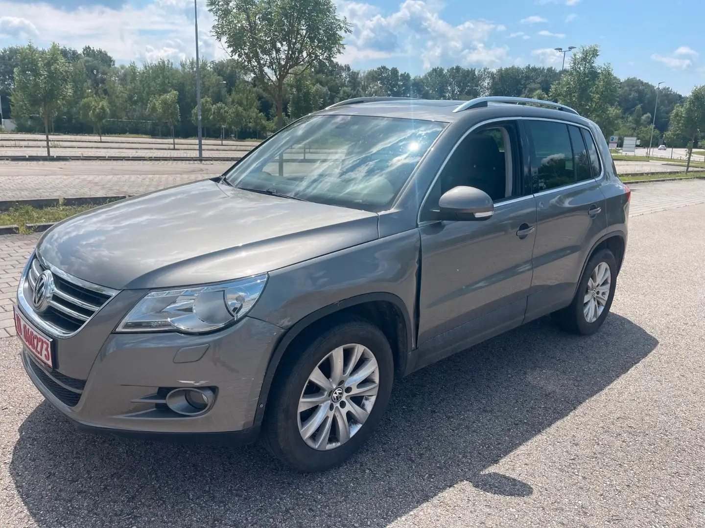 Volkswagen Tiguan Sport & Style 4Motion Gris - 1