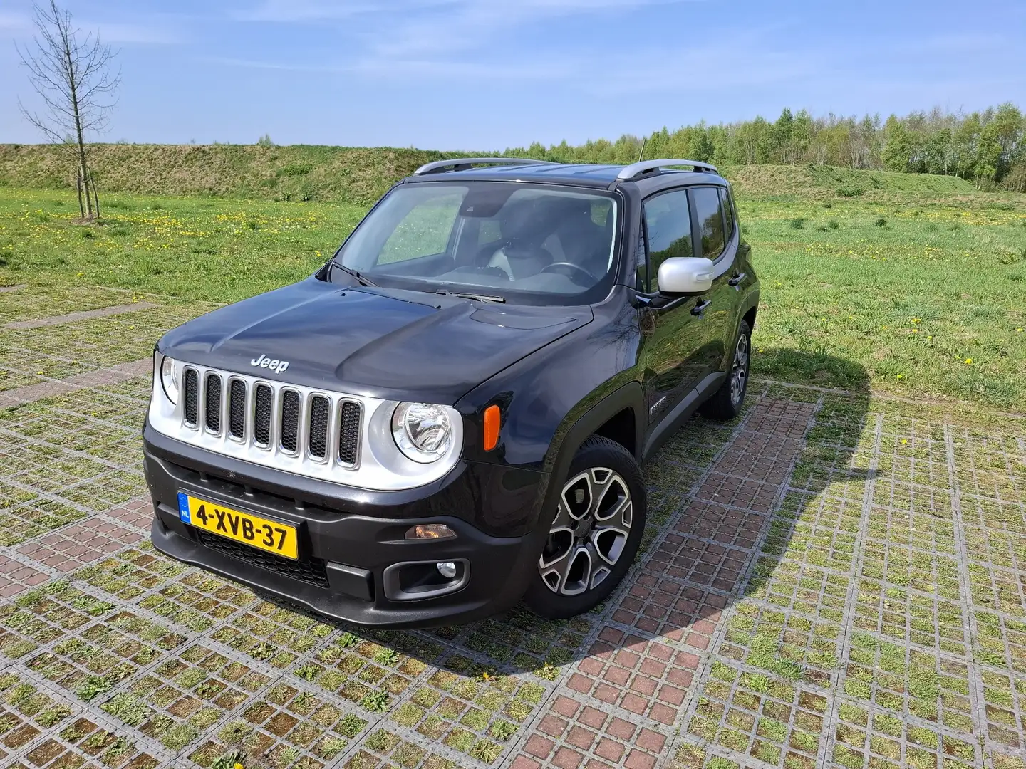 Jeep Renegade Renegade 1.4 M.Air Limited Zwart - 1