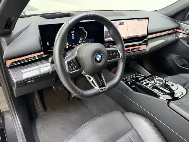 BMW 5 Series view 7