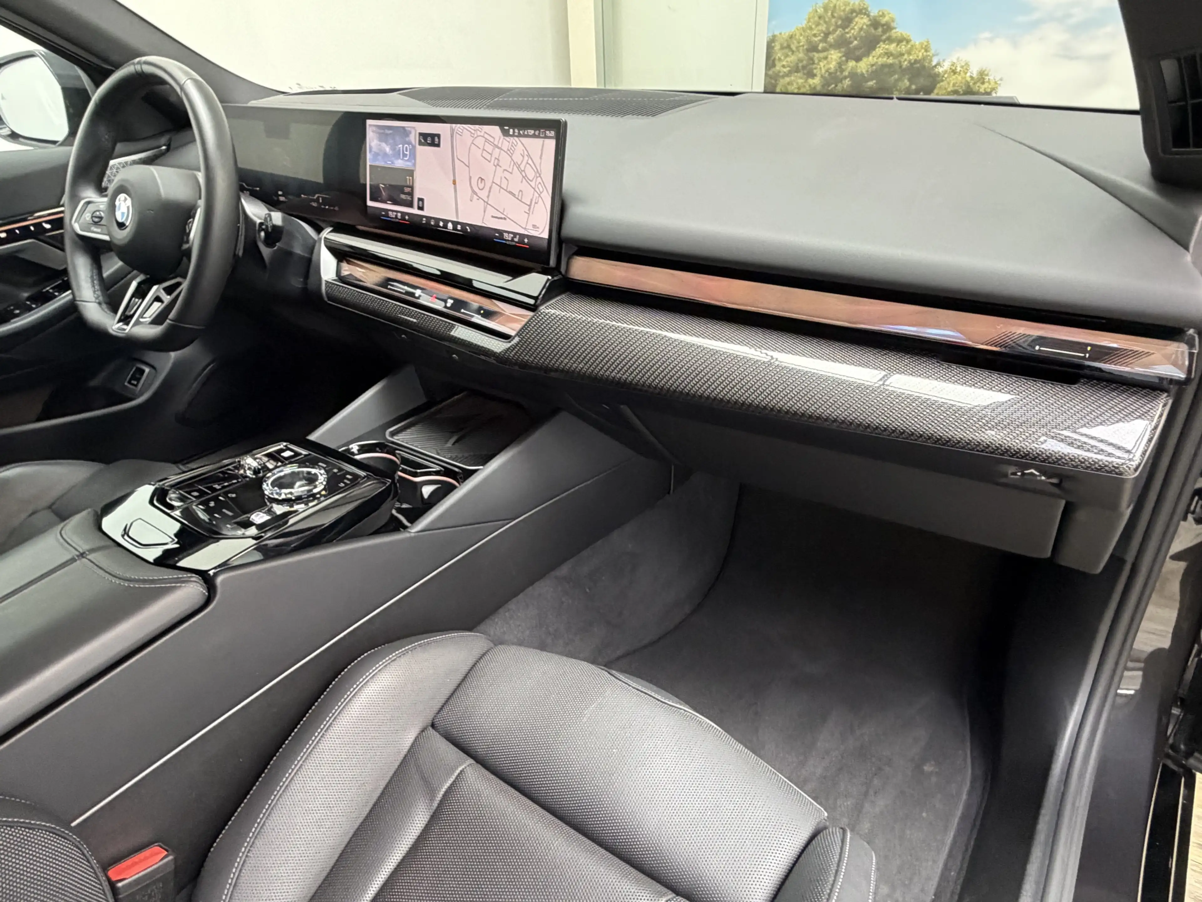 BMW 540 xDr. M Sport Pro Pano ACC B&W Sitzlüft. 360 — photo 30