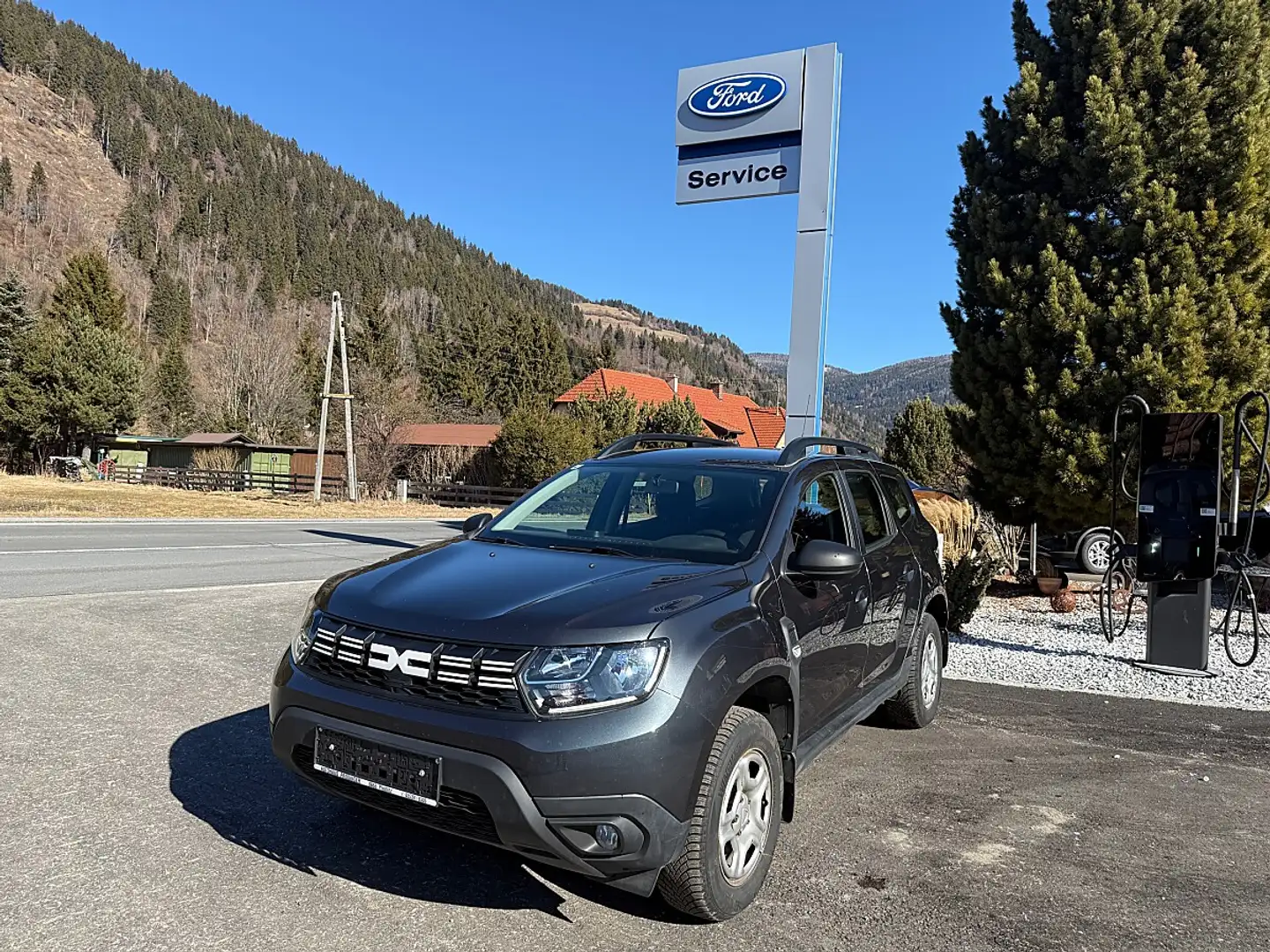 Dacia Duster Blue dCi 115 4WD Comfort Grau - 1