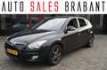 Hyundai i30 1.6i i-Motion Zwart - thumbnail 1