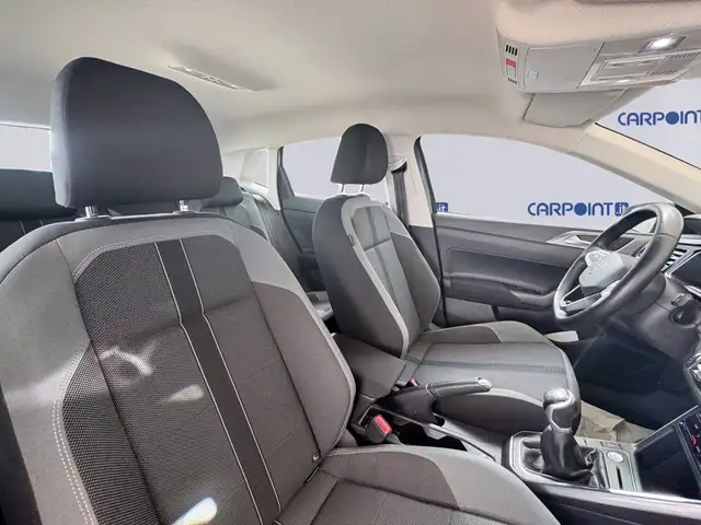 Volkswagen Polo view 9