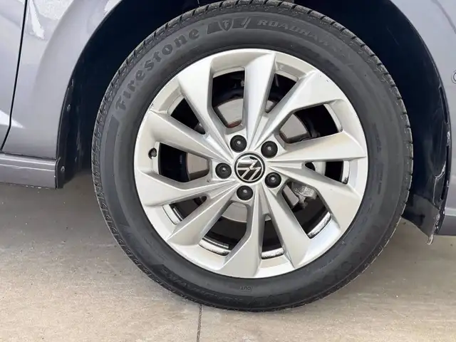 Volkswagen Polo view 16