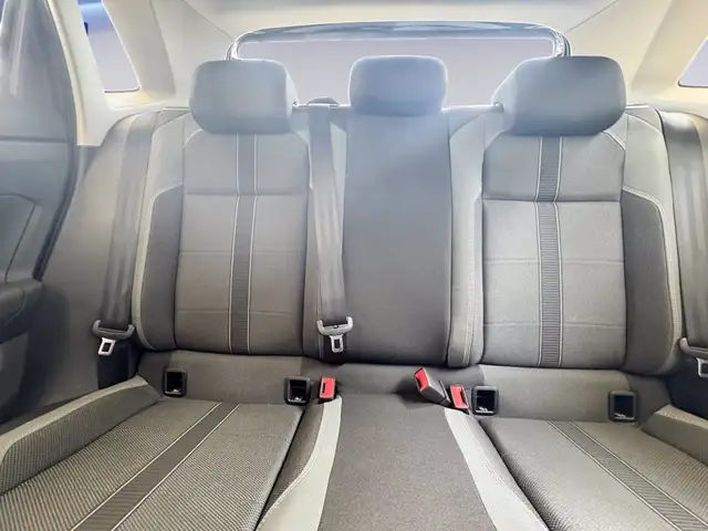 Volkswagen Polo view 11