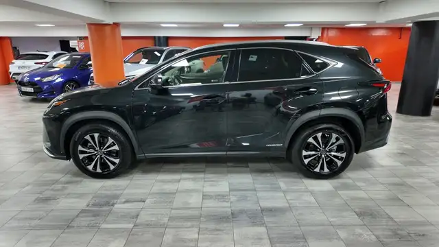 Lexus NX view 3