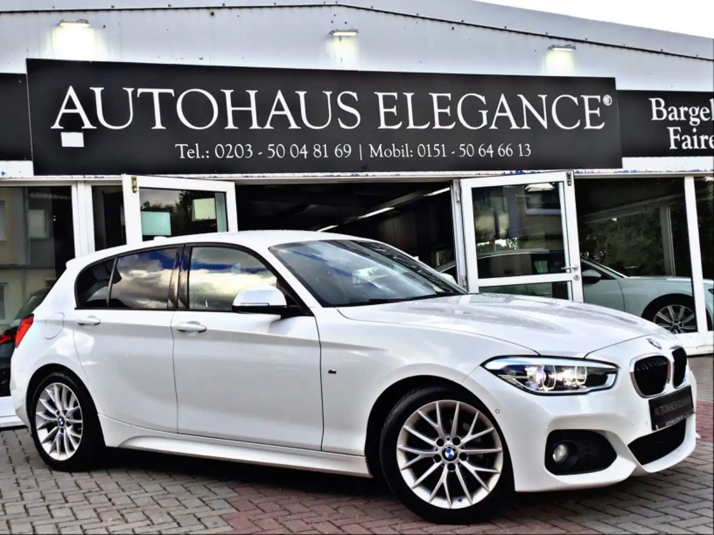 BMW 118 i Lim.~M Paket~Navi~Abstandtempomat~LED~PDC Blanc - 1