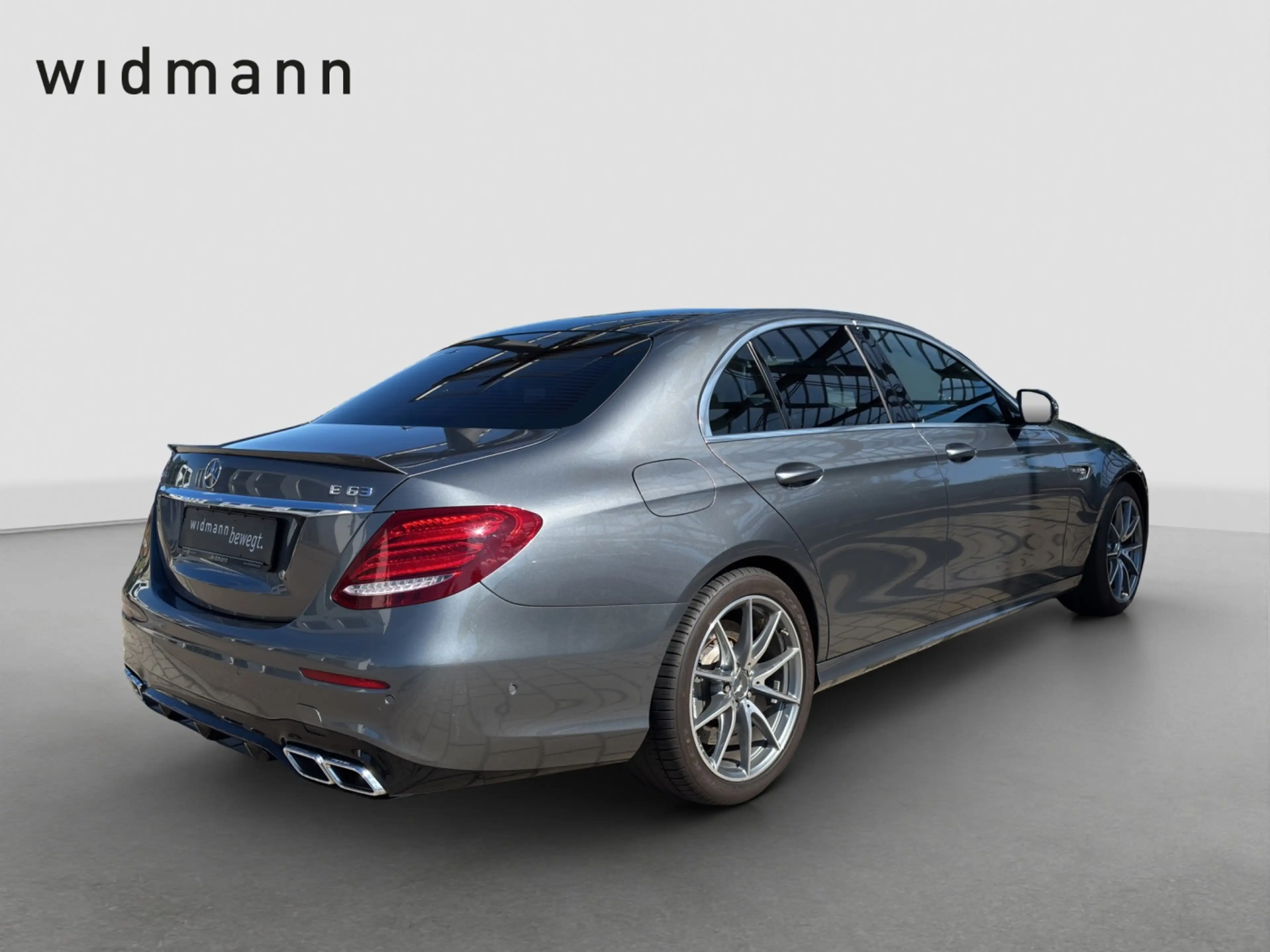 Mercedes-Benz E 63 AMG 4M+ Panorama*Distronic*Multibeam*360°K. — photo 3