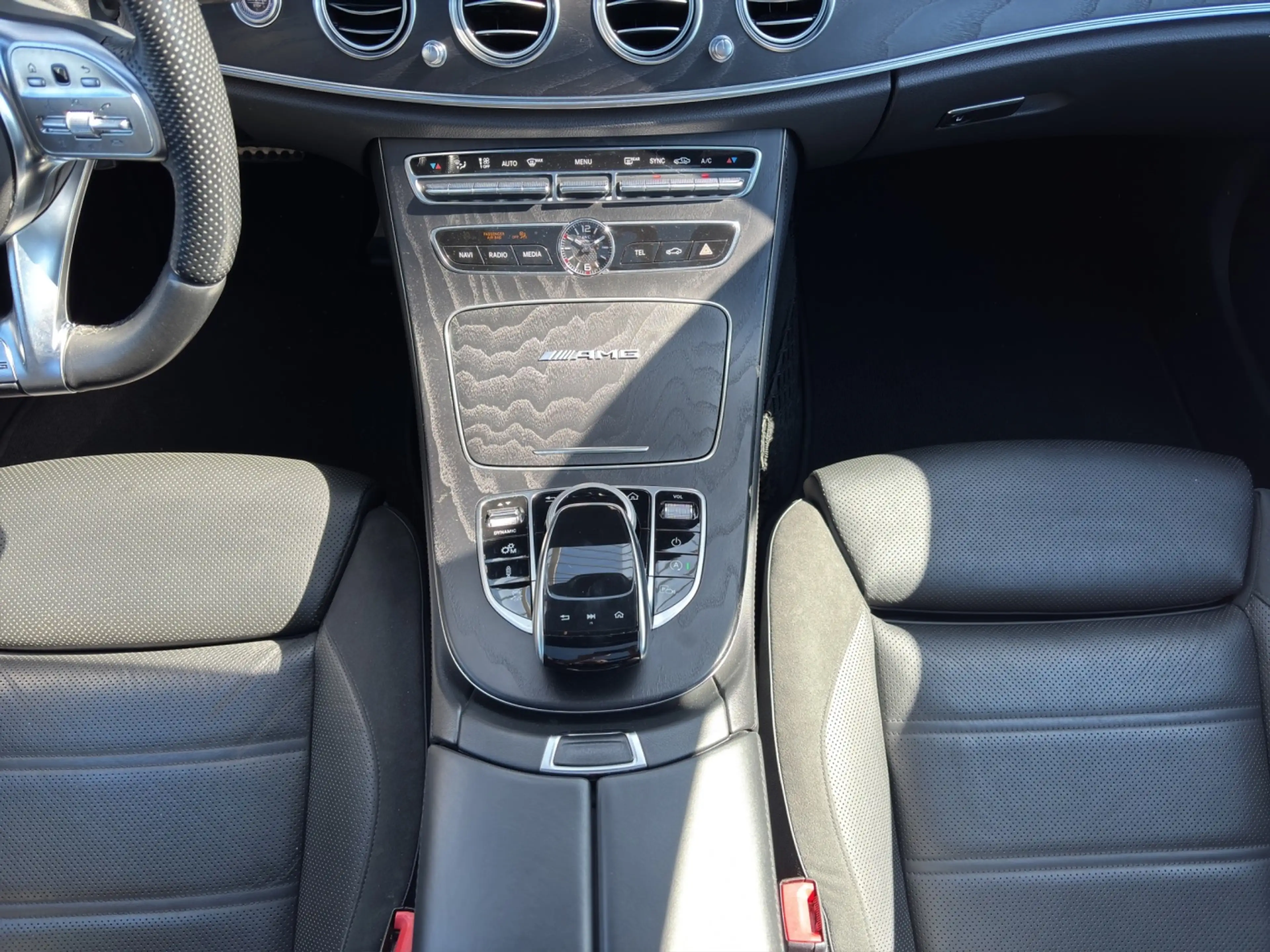 Mercedes-Benz E 63 AMG 4M+ Panorama*Distronic*Multibeam*360°K. — photo 13