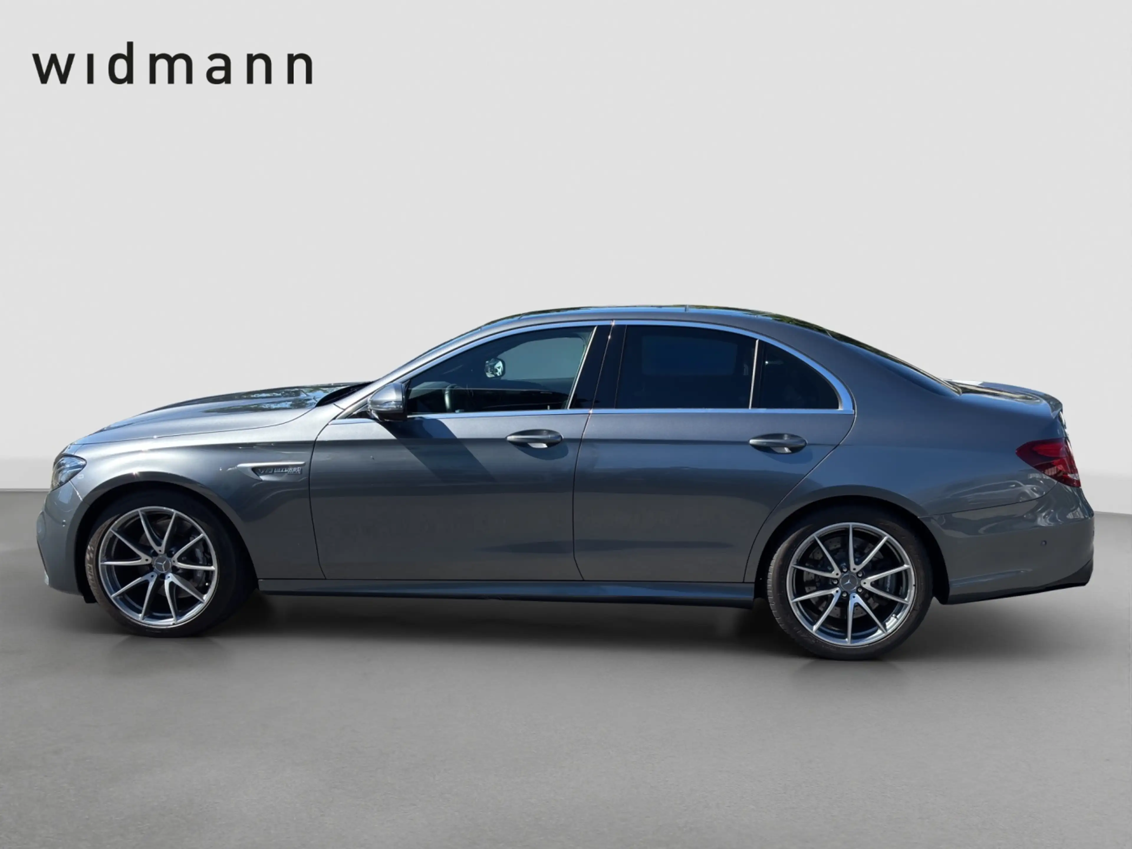 Mercedes-Benz E 63 AMG 4M+ Panorama*Distronic*Multibeam*360°K. — photo 5