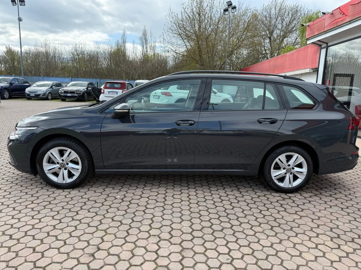 Volkswagen Golf Variant 2.0 TDI SCR Life Grigio - 2