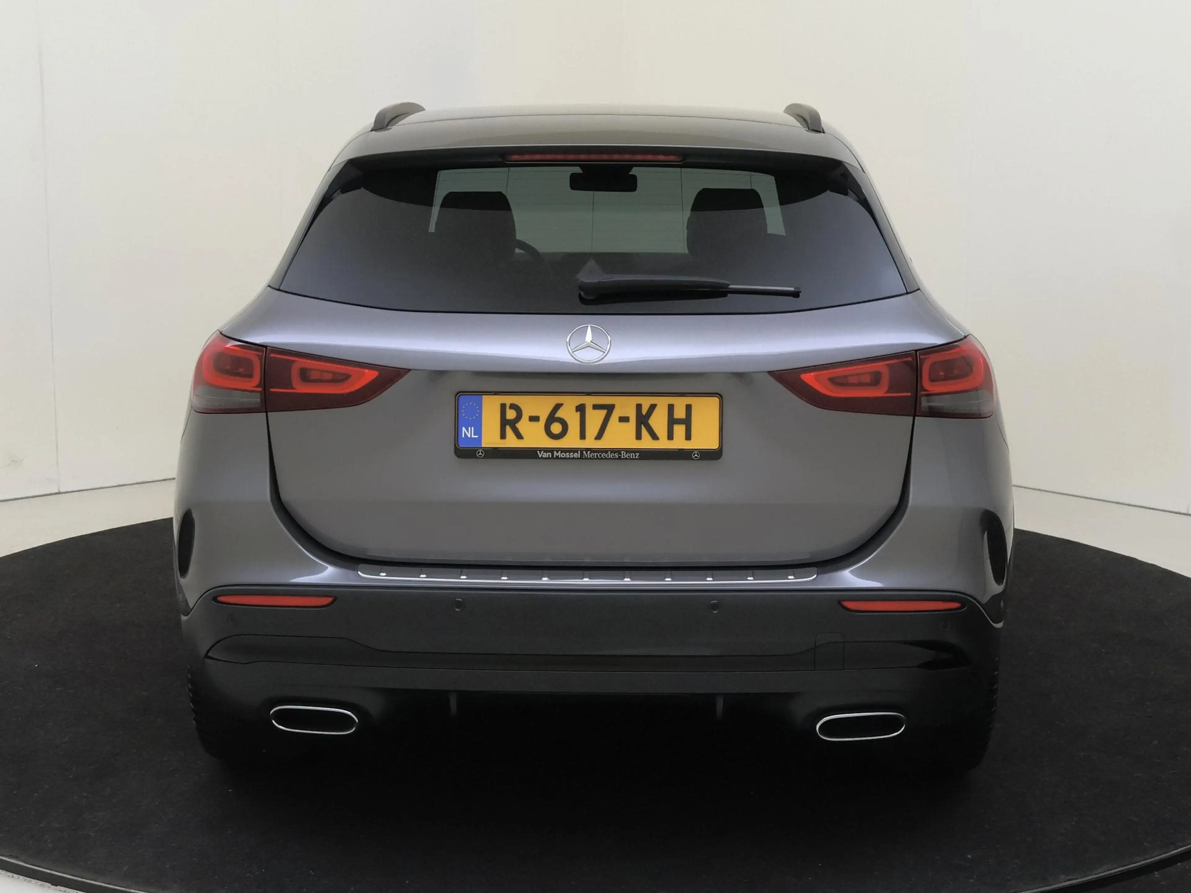 Mercedes-Benz GLA 180 AMG Line / Panaromadak / Achteruitrijcamera / Nigh — photo 7