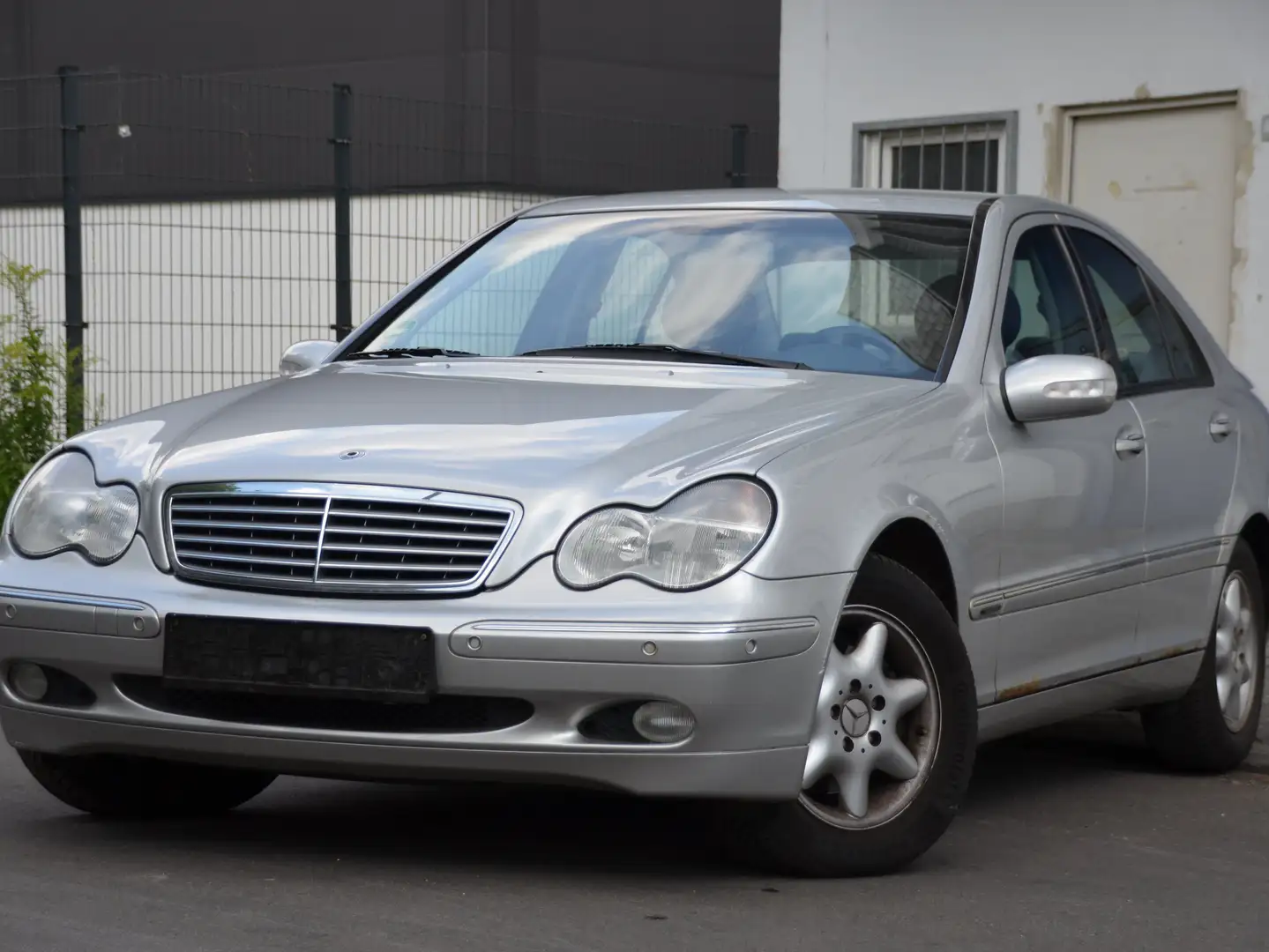 Mercedes-Benz C 180 C 180 Kompressor /KLIMA/1HD/PDC/TÜV NEU Grau - 1