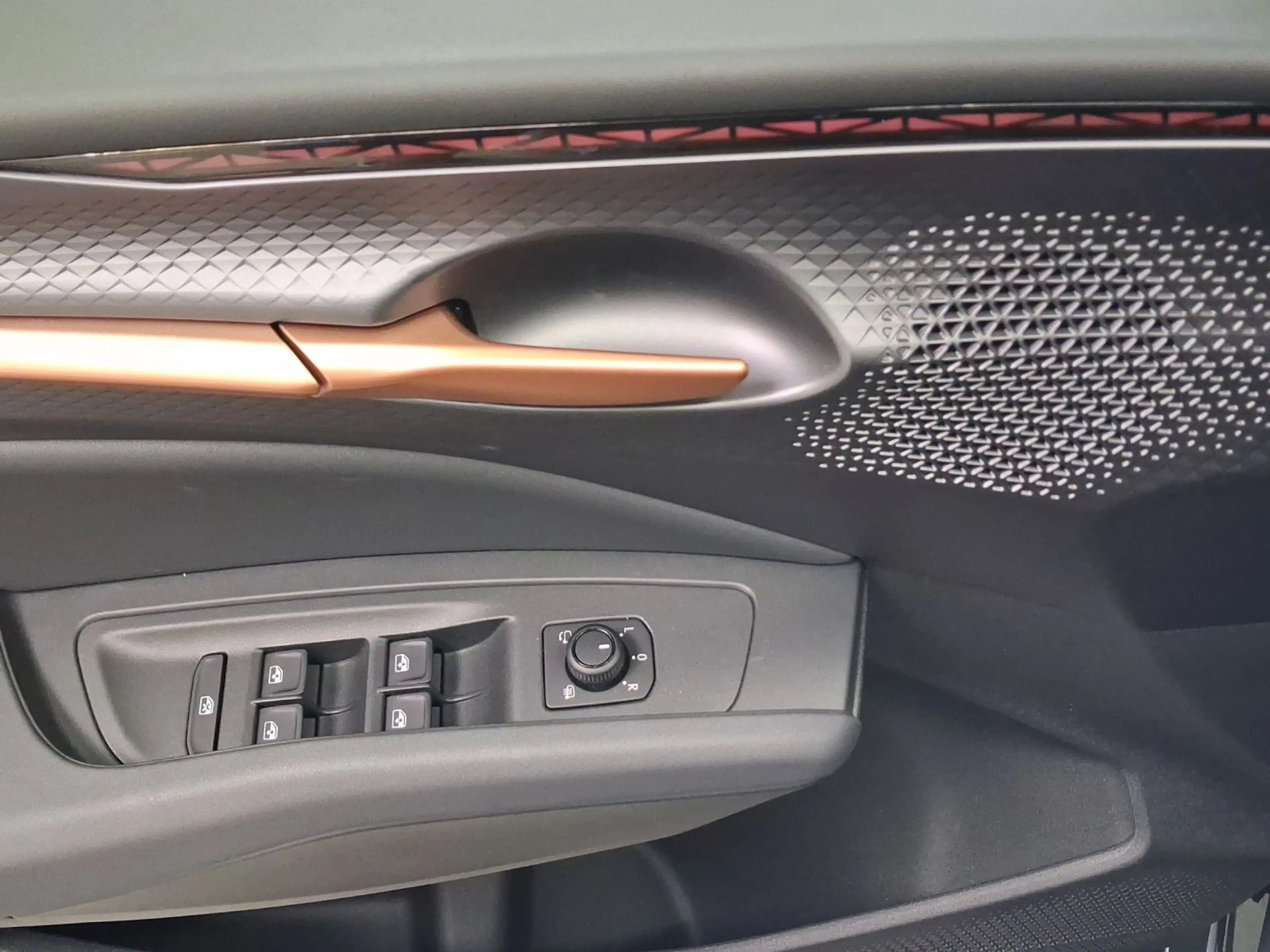 CUPRA Raval Endurance Launch Edition Dynamic Plus NAVI — photo 8