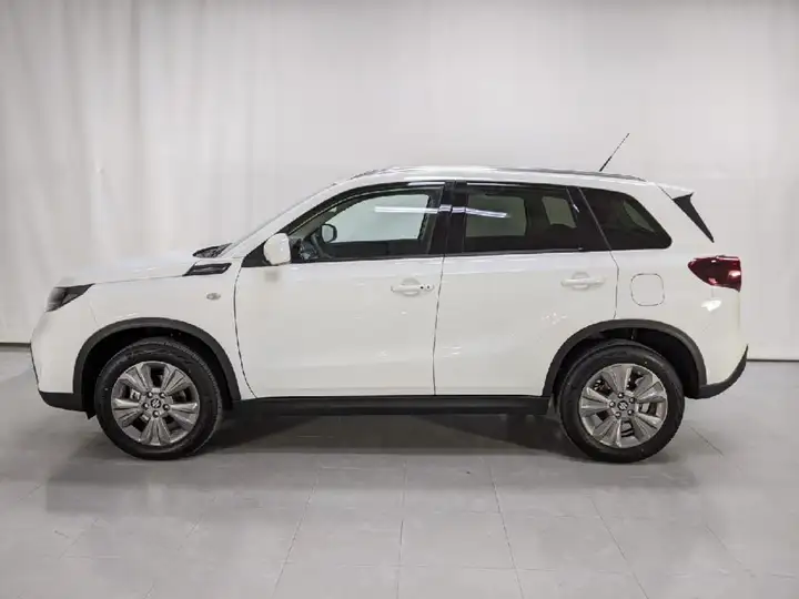 Suzuki Vitara 2026, foto 8