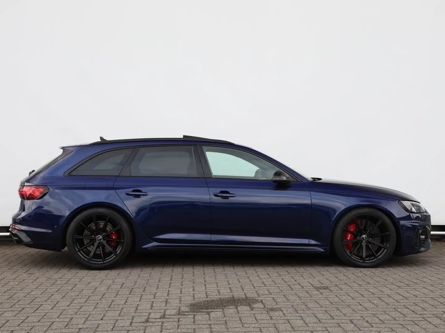 Audi RS4 Avant 2.9 TFSI quattro 450pk | Keramisch | Pano | Bleu - 2