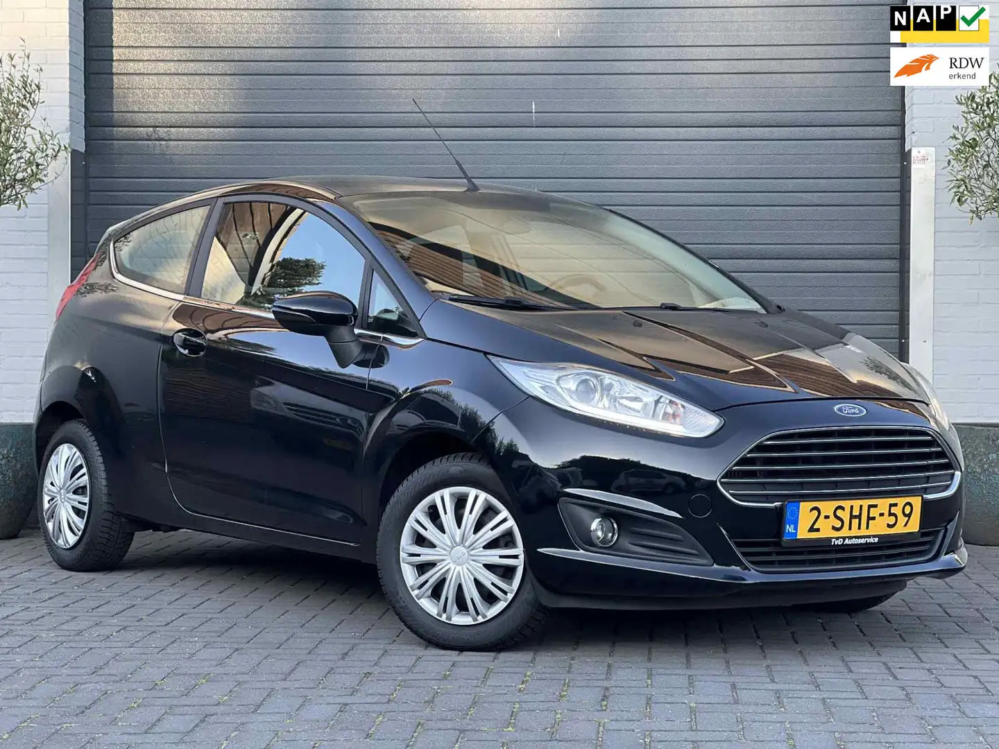 Ford Fiesta 1.0 EcoBoost Titanium|Goed onderhouden|Airco|Sport Noir - 1