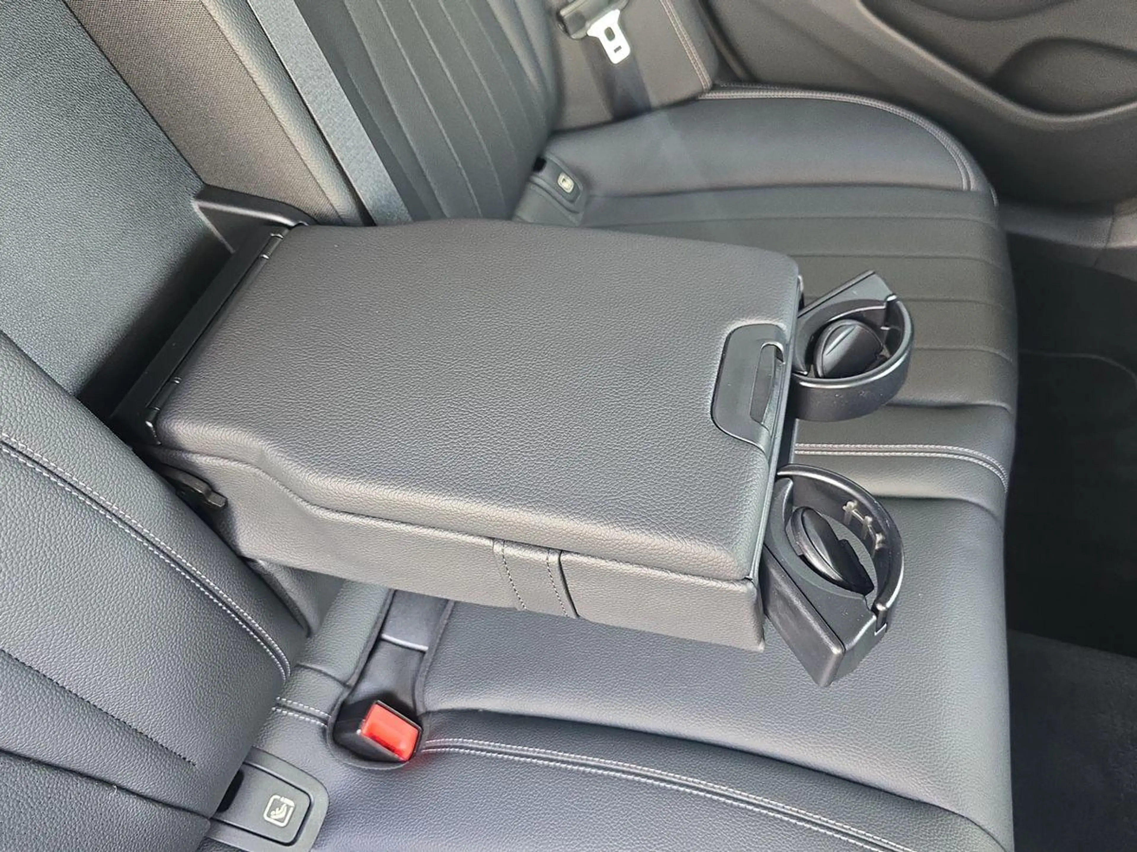 Mercedes-Benz E 300 de T STNDHZ BURM  R-KAM LEDER DISTRO — photo 12
