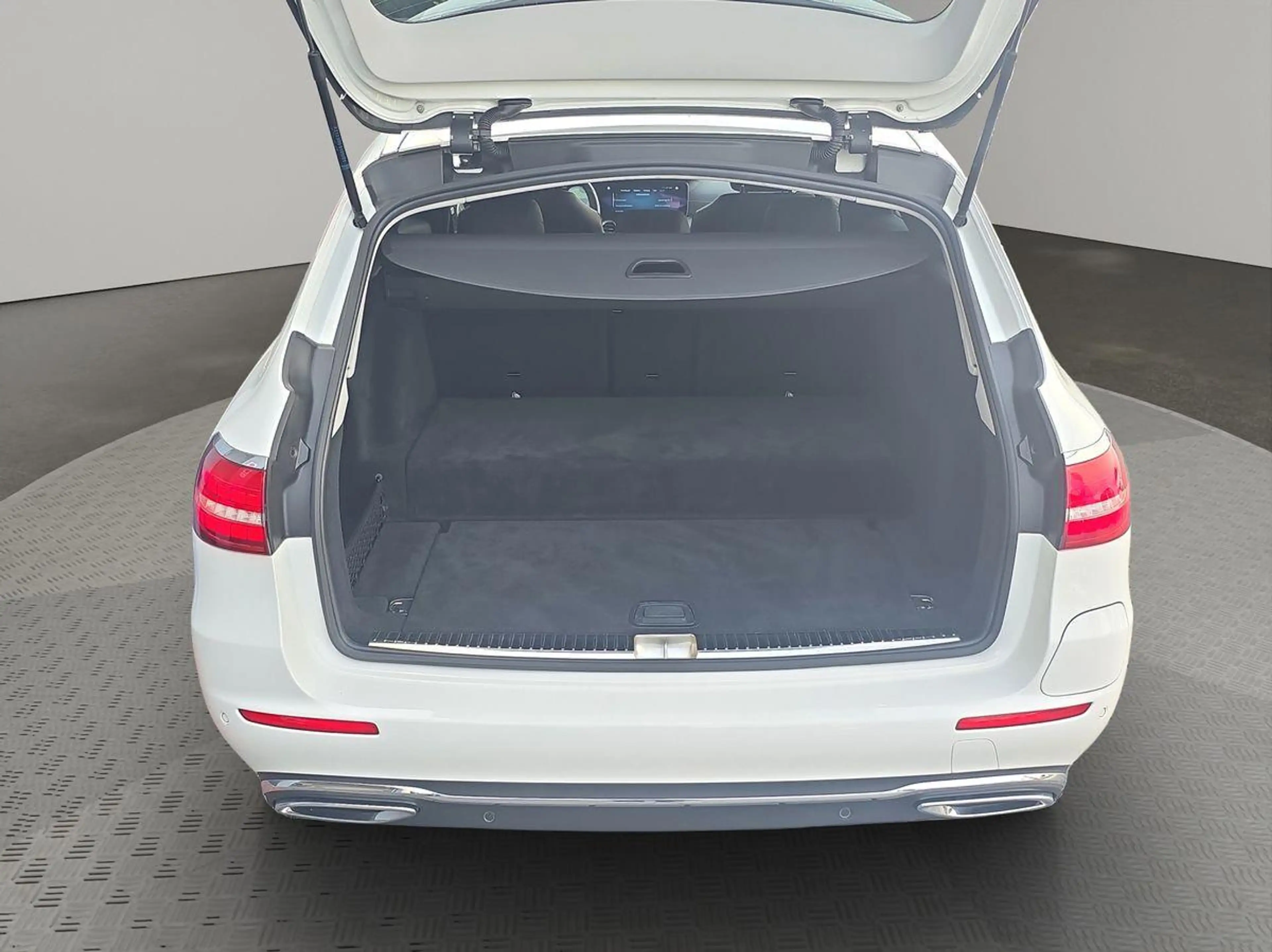 Mercedes-Benz E 300 de T STNDHZ BURM  R-KAM LEDER DISTRO — photo 6