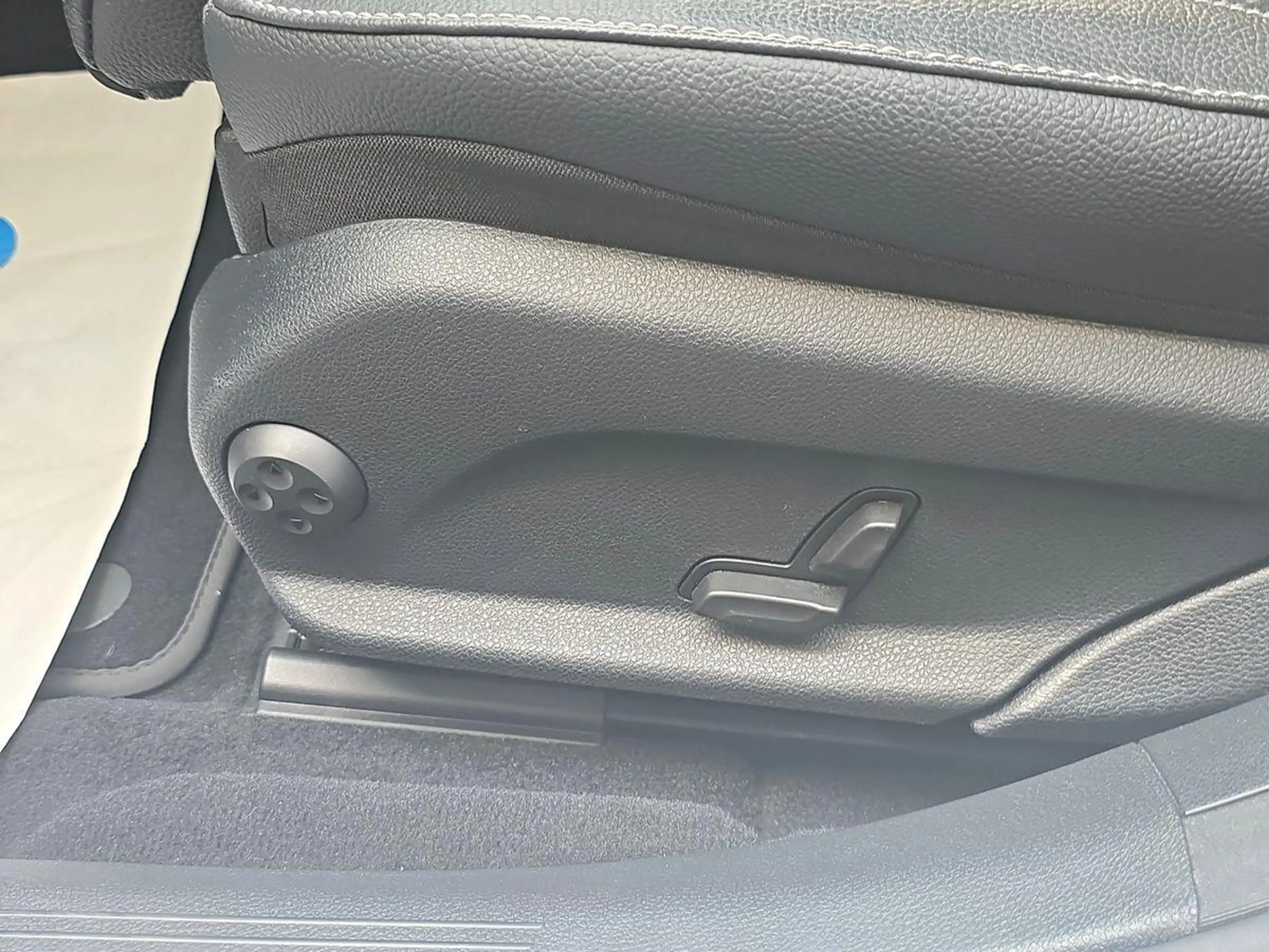 Mercedes-Benz E 300 de T STNDHZ BURM  R-KAM LEDER DISTRO — photo 10