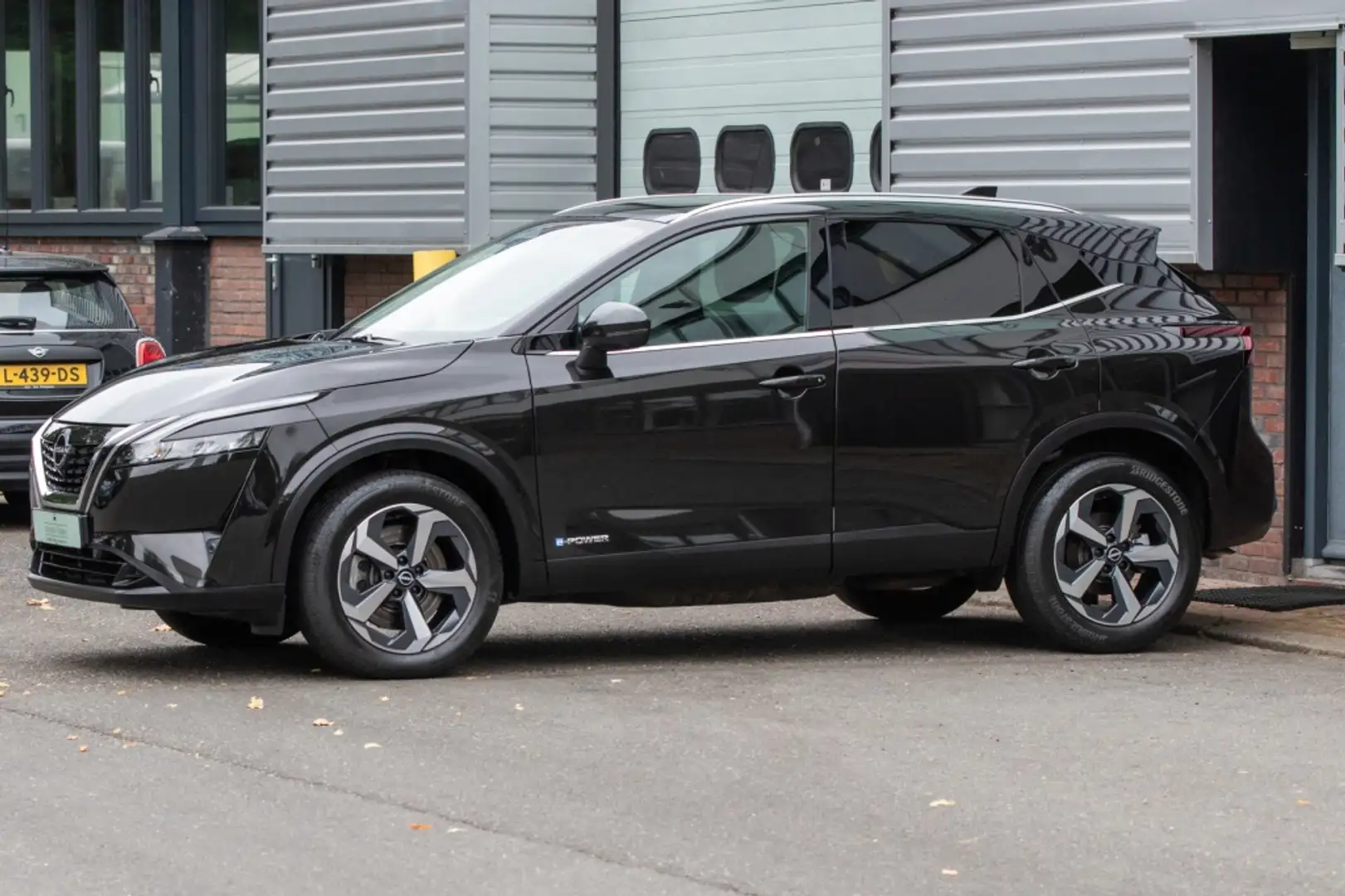 Nissan Qashqai 1.5 ePower Tekna Zwart - 2