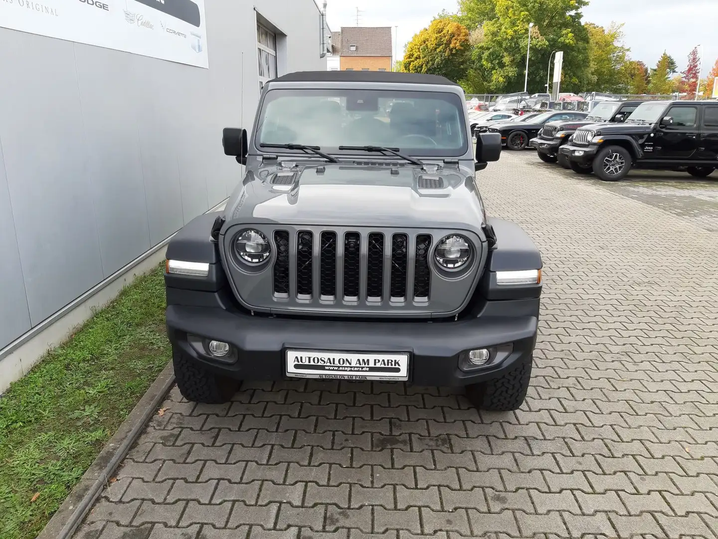 Jeep Wrangler 2.0 T Unl. Rubicon/Dualtop/LED/Navi Grau - 2