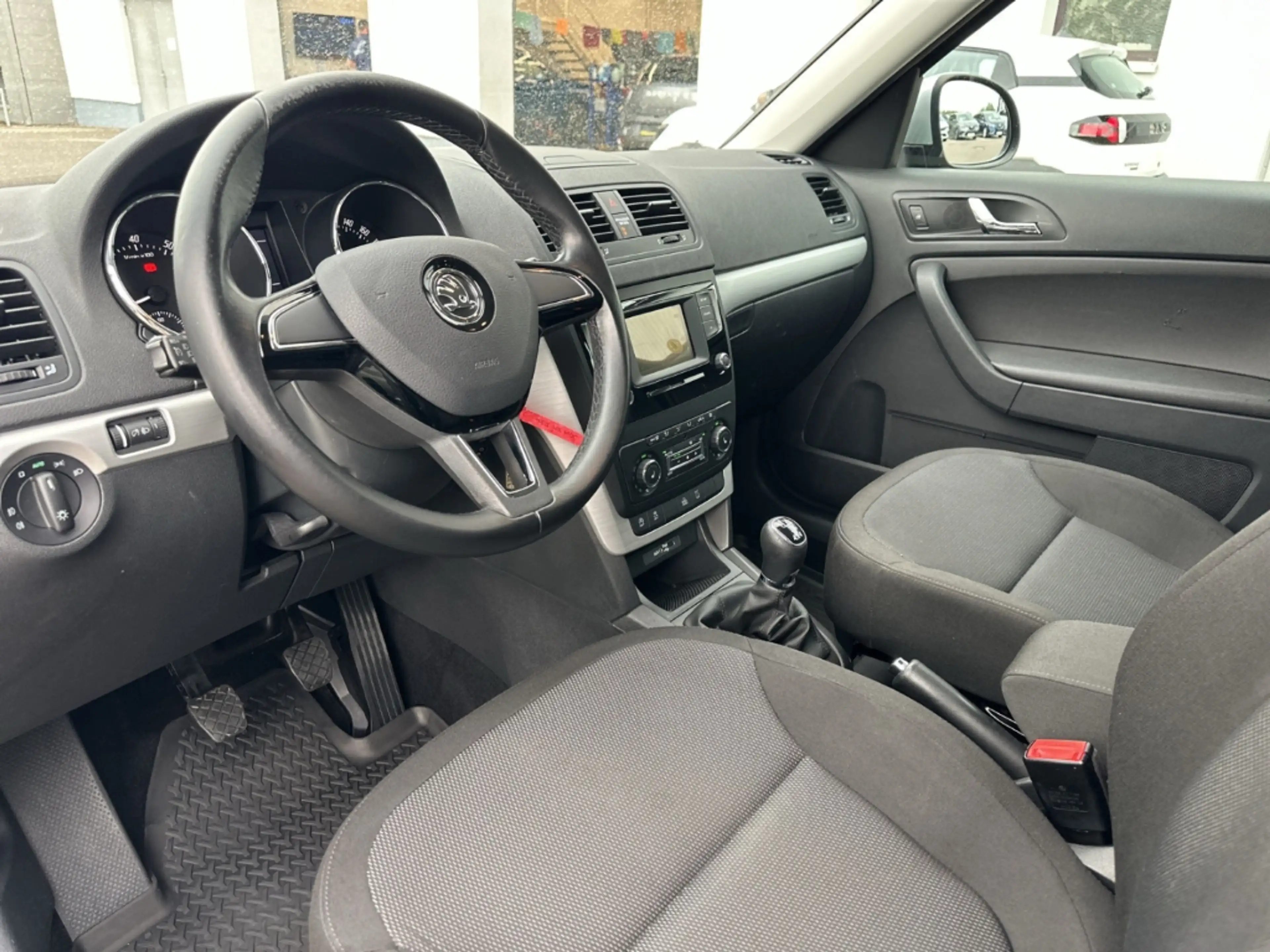 Skoda Yeti AMBITION OUTDOOR 1.4 TSI ALLRAD — photo 10