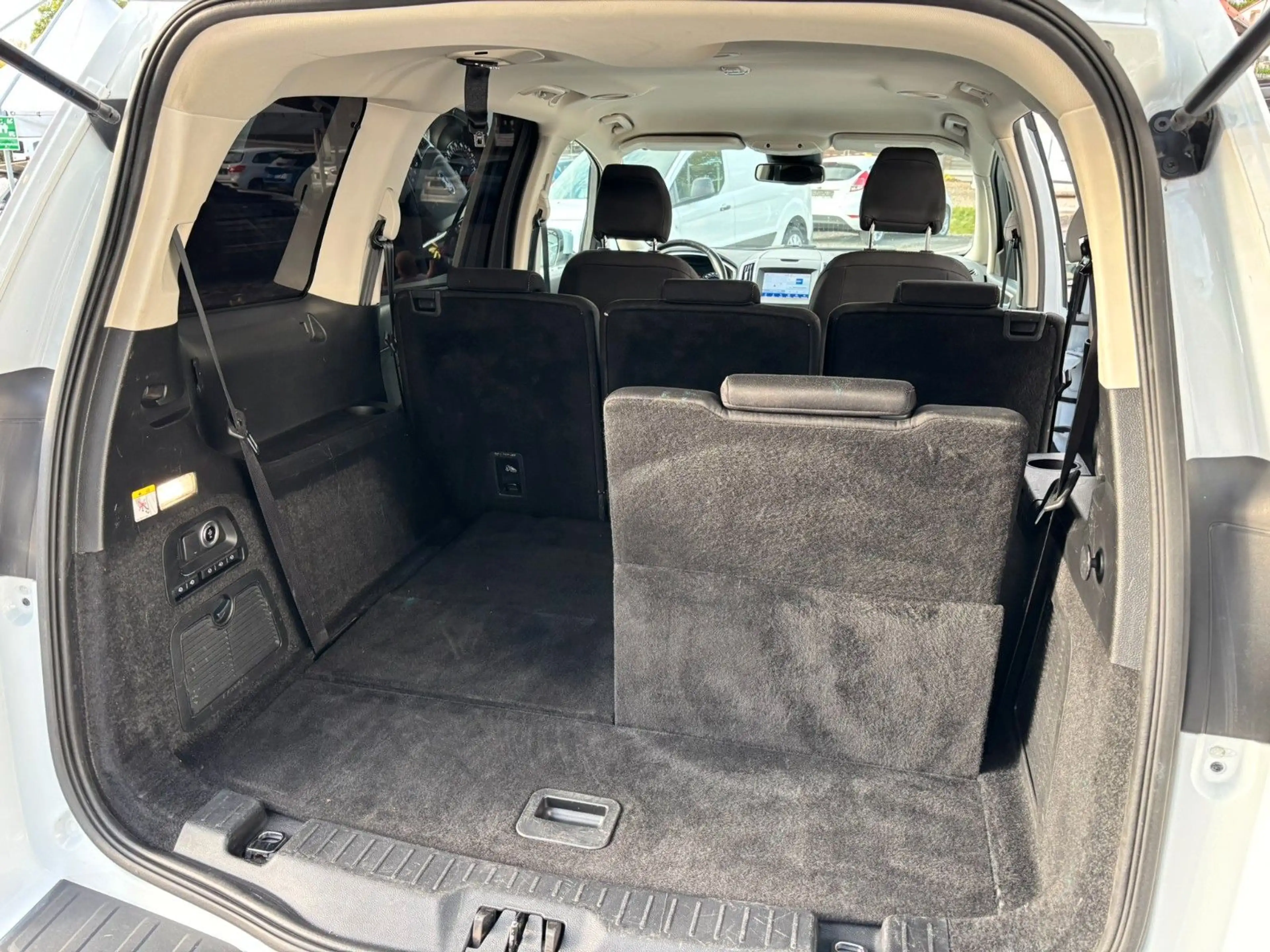 Ford Galaxy Titanium AWD AHK 7-Sitze LED 190PS — photo 15