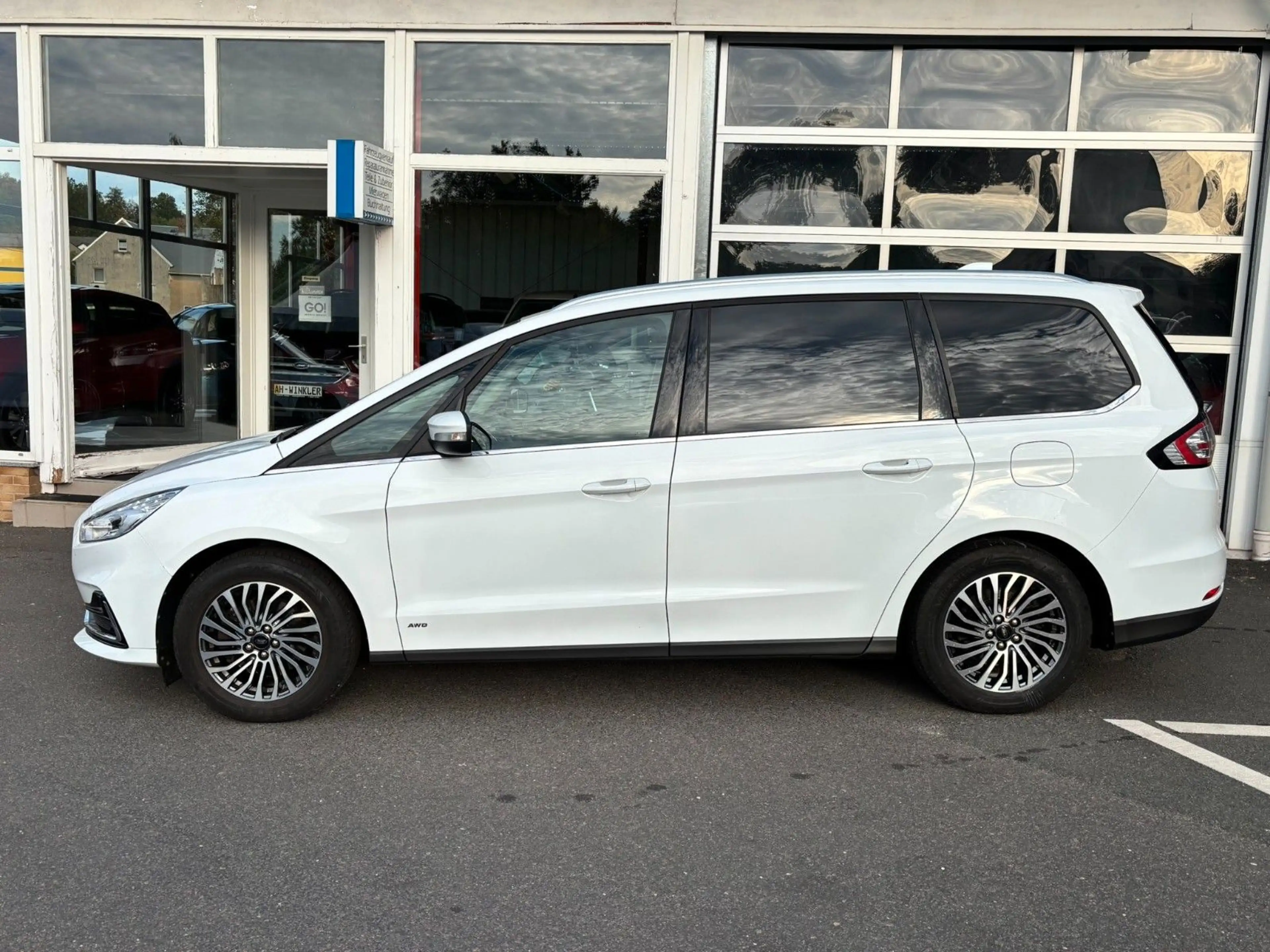 Ford Galaxy Titanium AWD AHK 7-Sitze LED 190PS — photo 2